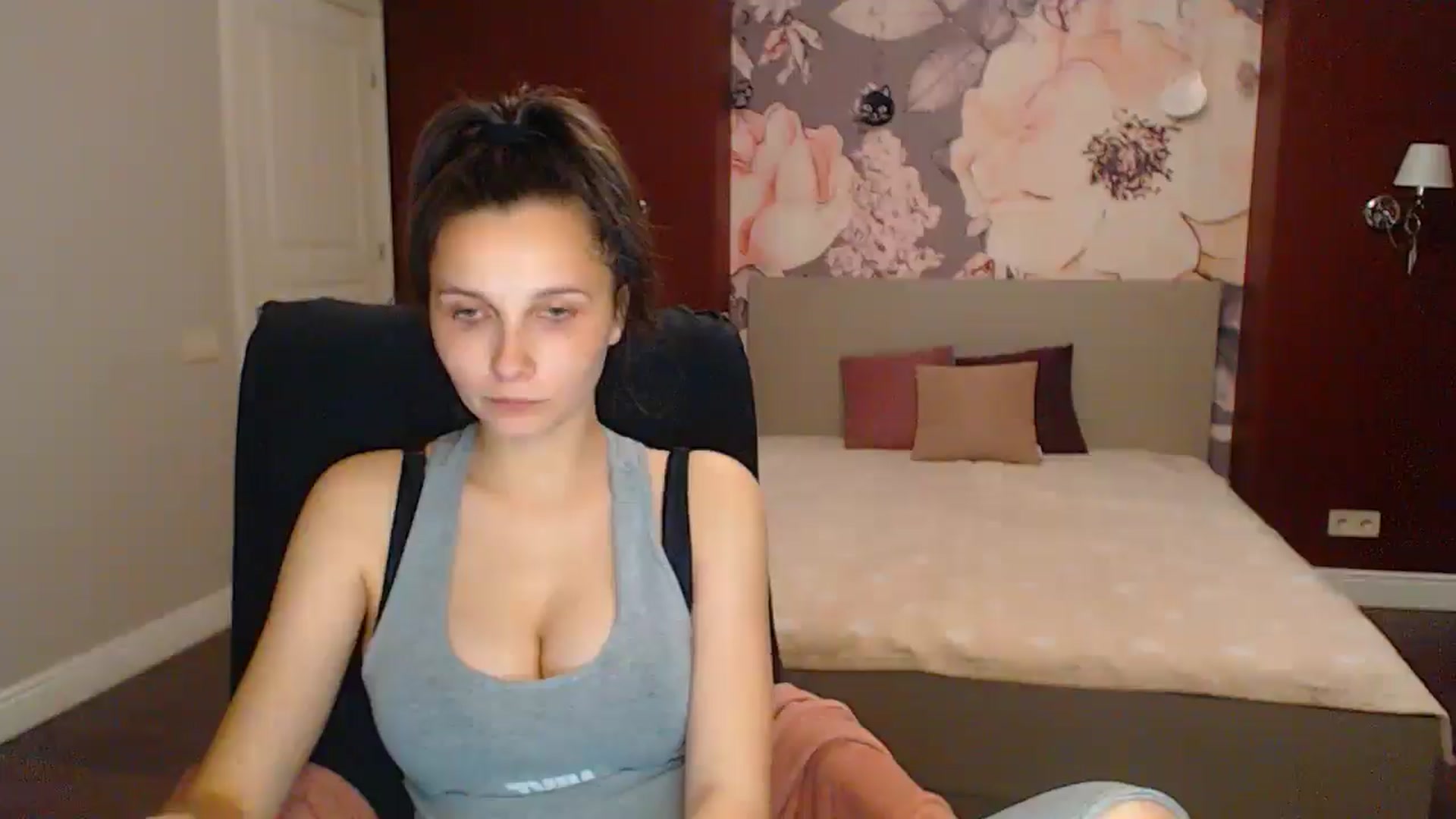 Gallery image thumbnail from Karina_Mils's myfreecams stream on, 06/15/2025, 17:32 image 3 of 20