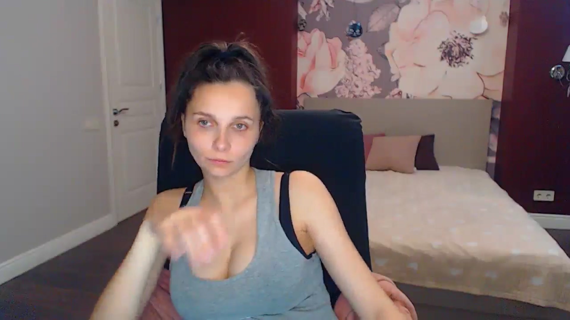 Gallery image thumbnail from Karina_Mils's myfreecams stream on, 06/16/2025, 06:53 image 8 of 20