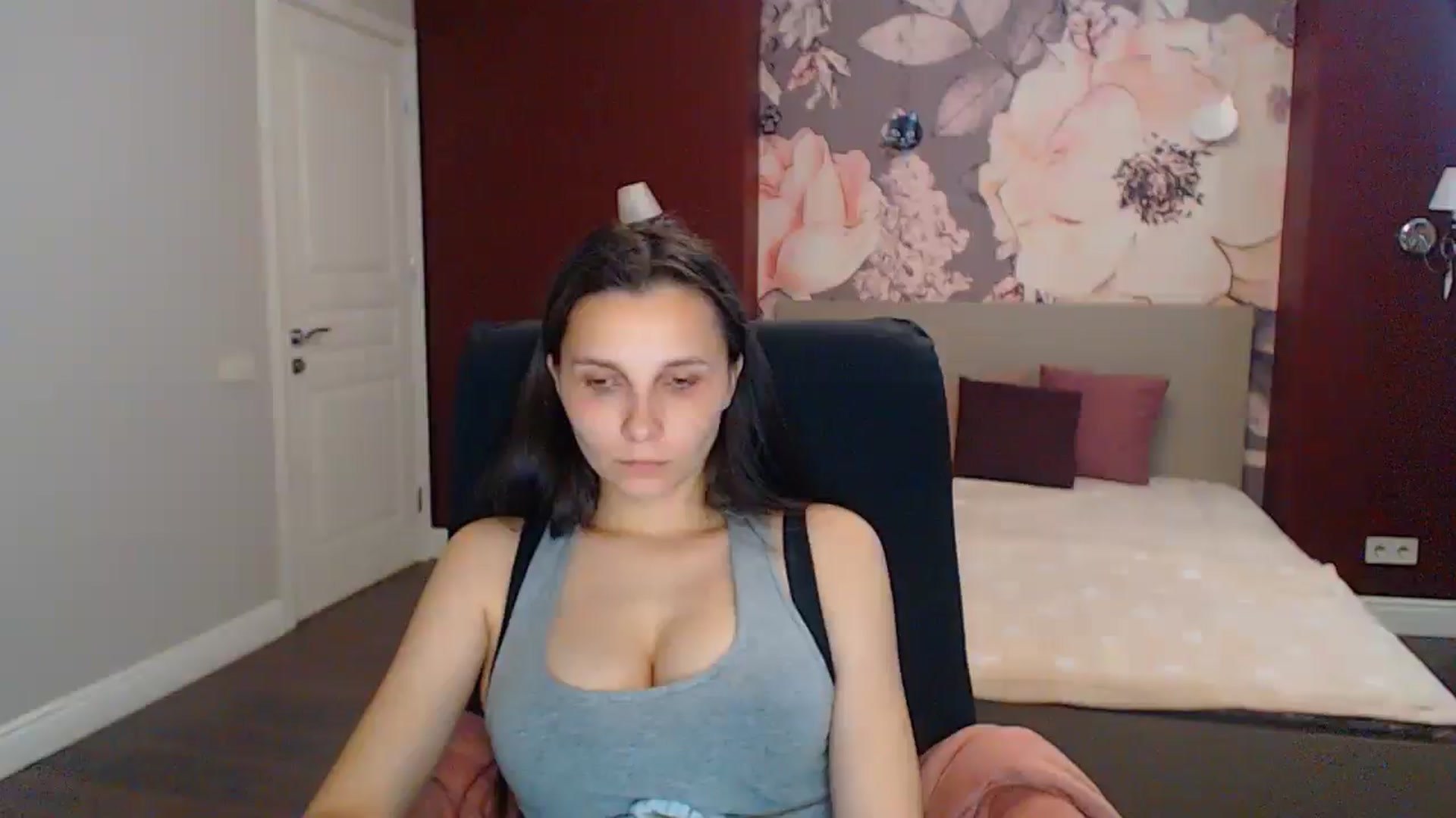 Gallery image thumbnail from Karina_Mils's myfreecams stream on, 06/21/2025, 14:44 image 5 of 20