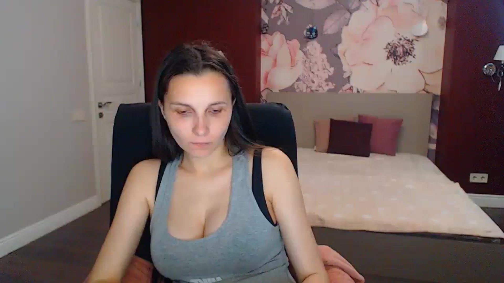 Gallery image thumbnail from Karina_Mils's myfreecams stream on, 06/21/2025, 14:44 image 1 of 20