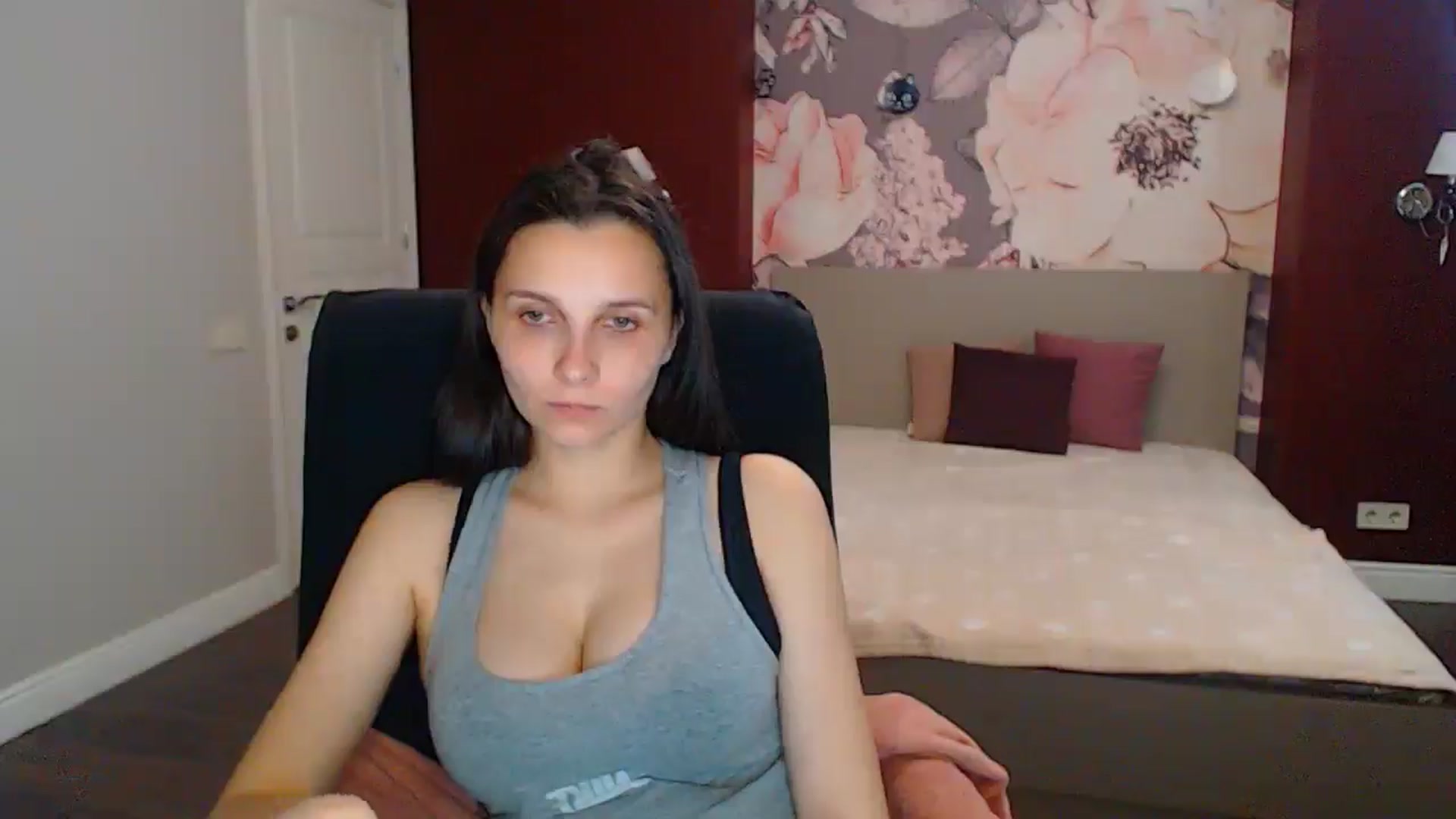 Gallery image thumbnail from Karina_Mils's myfreecams stream on, 06/21/2025, 14:44 image 14 of 20
