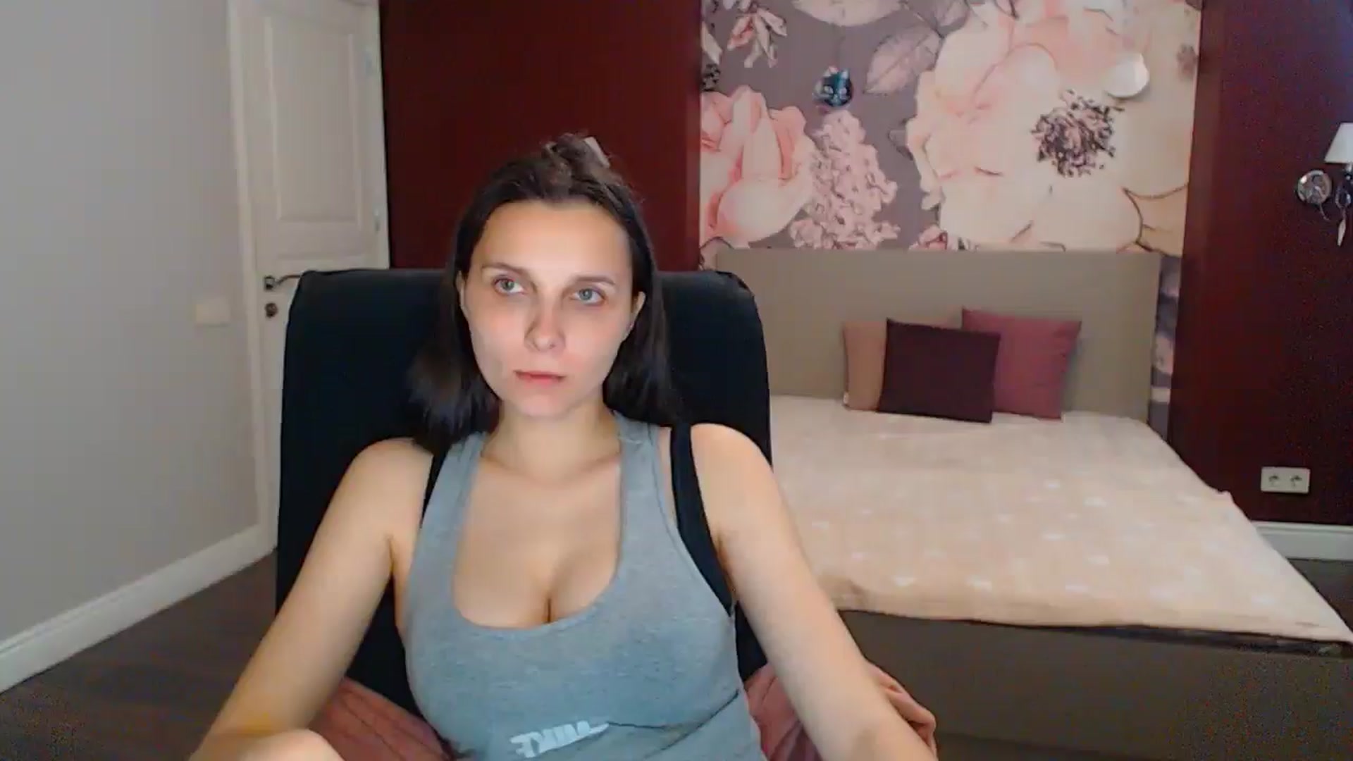 Gallery image thumbnail from Karina_Mils's myfreecams stream on, 06/21/2025, 14:44 image 18 of 20