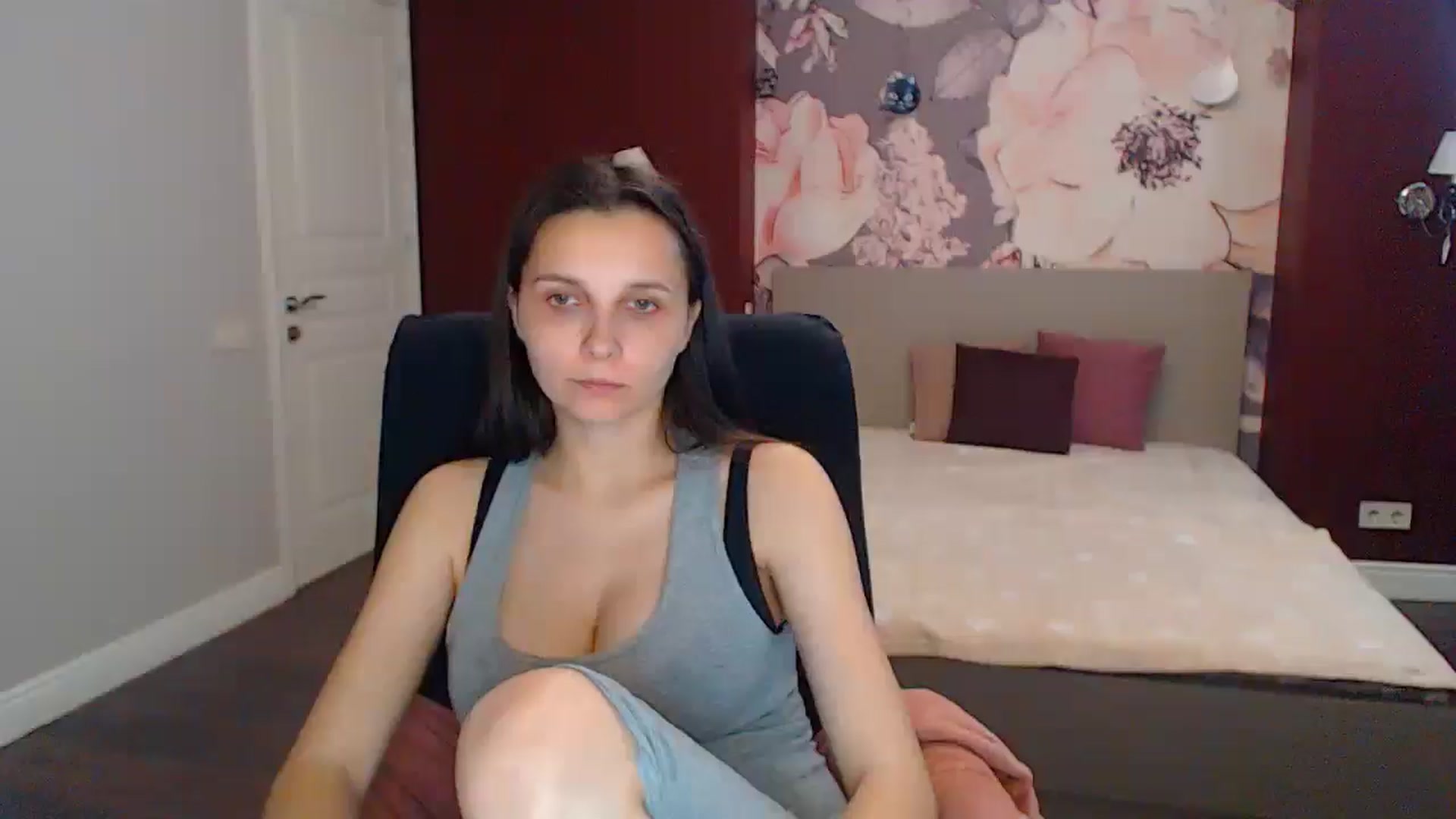 Gallery image thumbnail from Karina_Mils's myfreecams stream on, 06/21/2025, 14:44 image 3 of 20