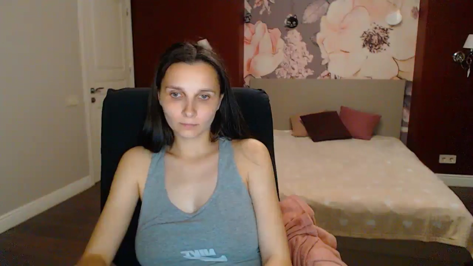 Gallery image thumbnail from Karina_Mils's myfreecams stream on, 06/21/2025, 19:35 image 20 of 20