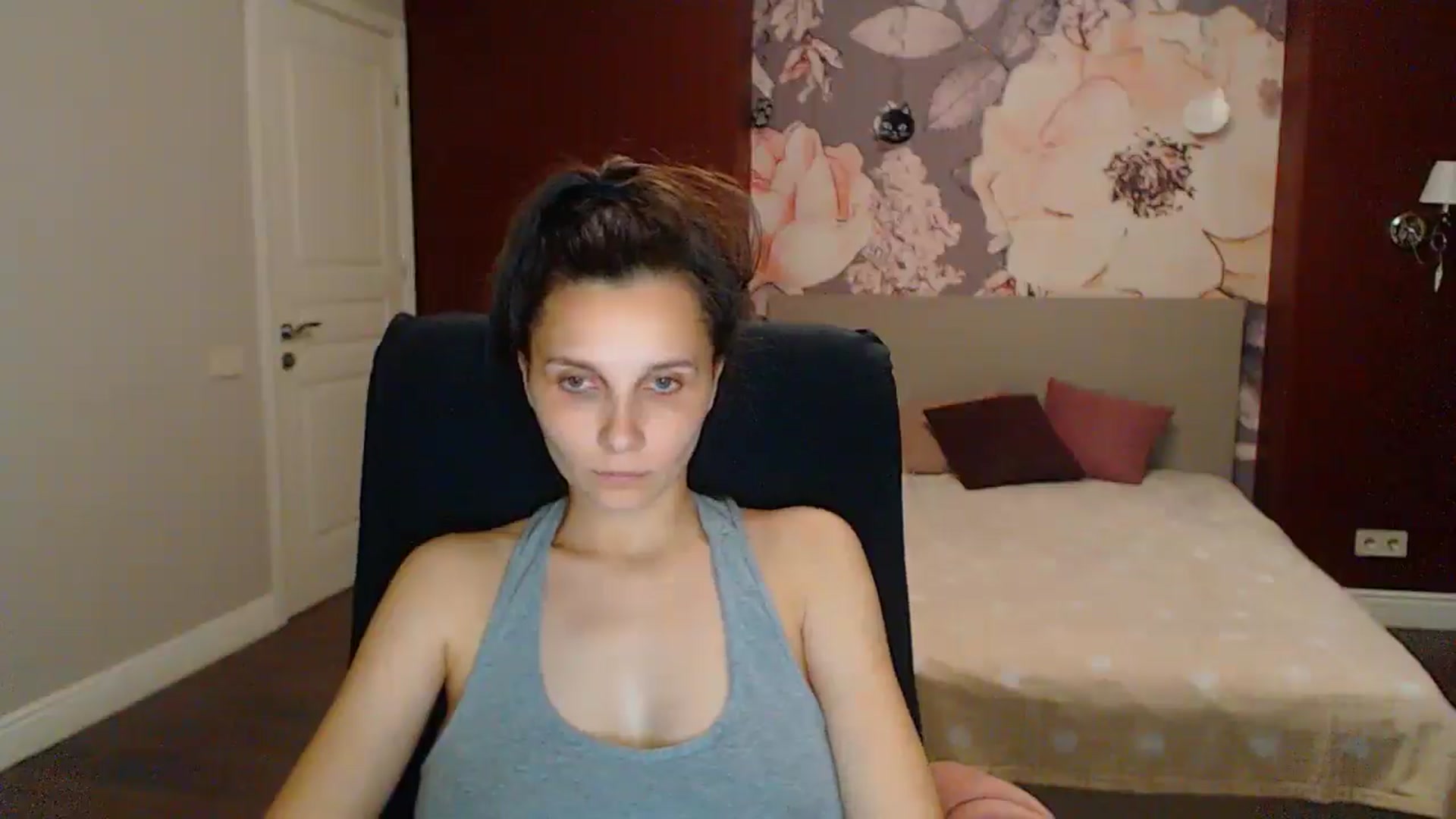 Gallery image thumbnail from Karina_Mils's myfreecams stream on, 06/21/2025, 20:34 image 7 of 20