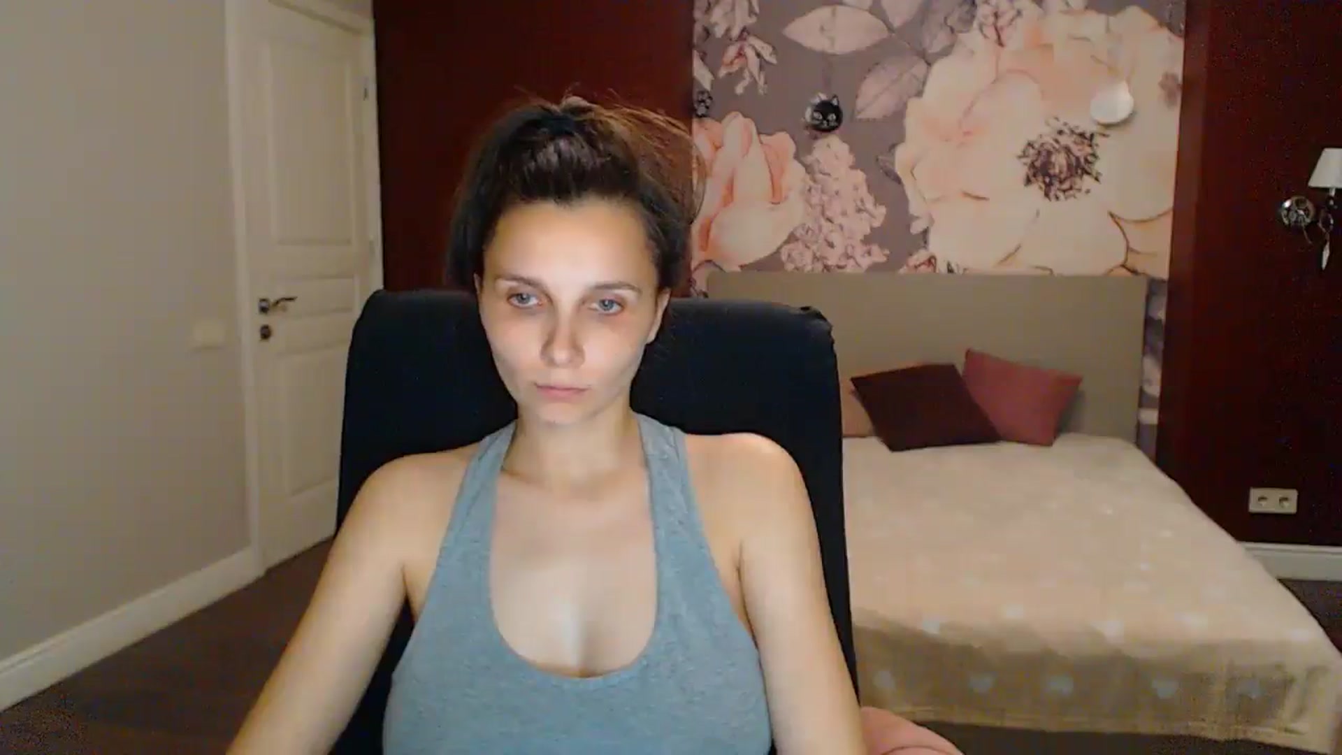Gallery image thumbnail from Karina_Mils's myfreecams stream on, 06/21/2025, 20:34 image 12 of 20