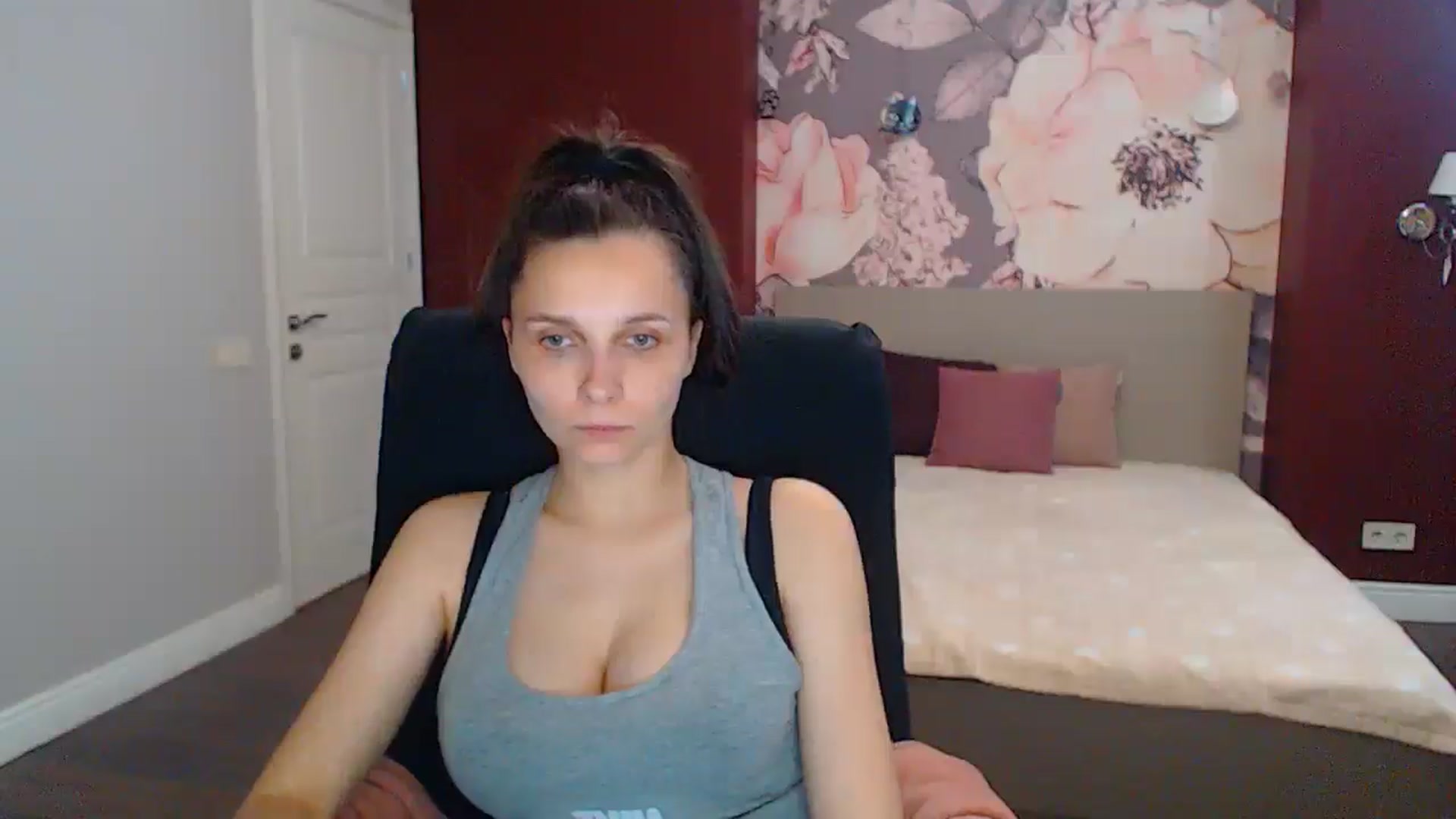 Gallery image thumbnail from Karina_Mils's myfreecams stream on, 06/22/2025, 15:18 image 8 of 20