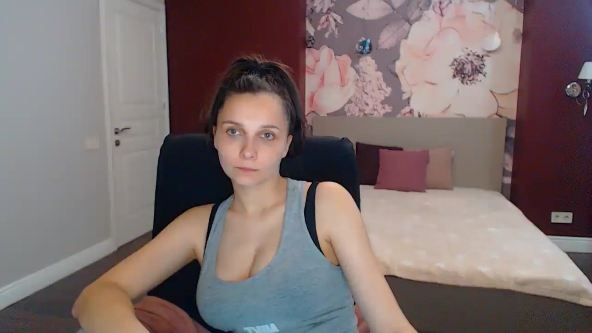 Gallery image thumbnail from Karina_Mils's myfreecams stream on, 06/22/2025, 15:18 image 1 of 20