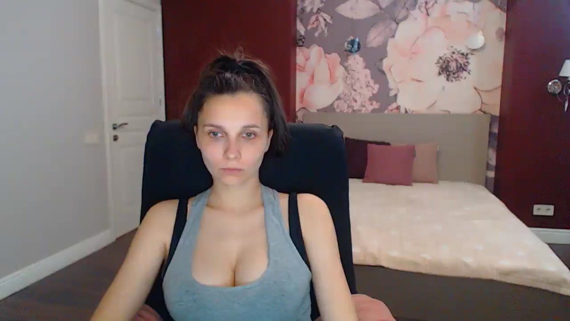 Gallery image thumbnail from Karina_Mils's myfreecams stream on, 06/22/2025, 15:18 image 17 of 20