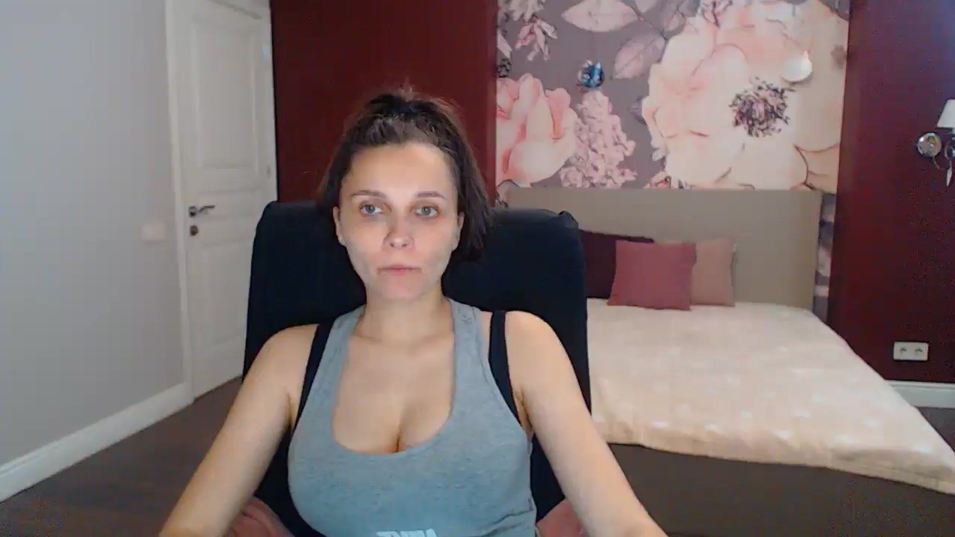 Gallery image thumbnail from Karina_Mils's myfreecams stream on, 06/22/2025, 15:18 image 5 of 20