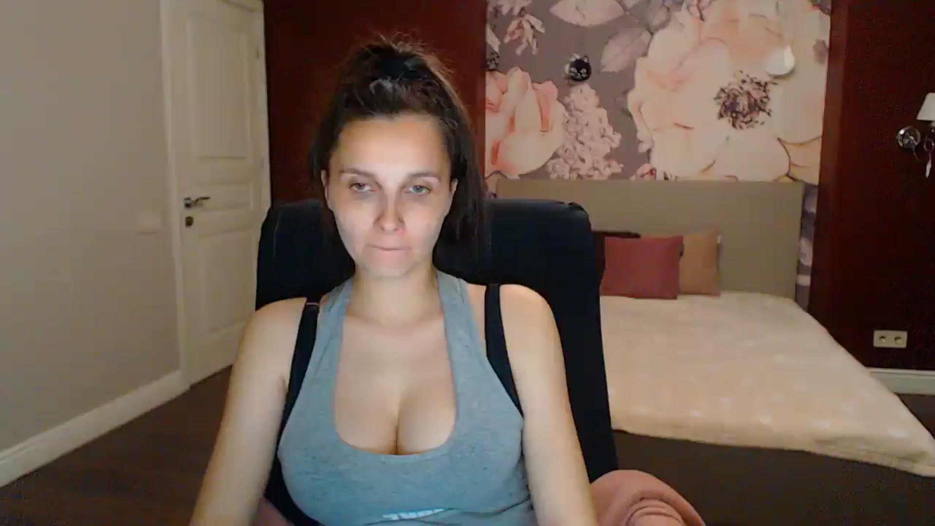 Gallery image thumbnail from Karina_Mils's myfreecams stream on, 06/22/2025, 18:23 image 20 of 20