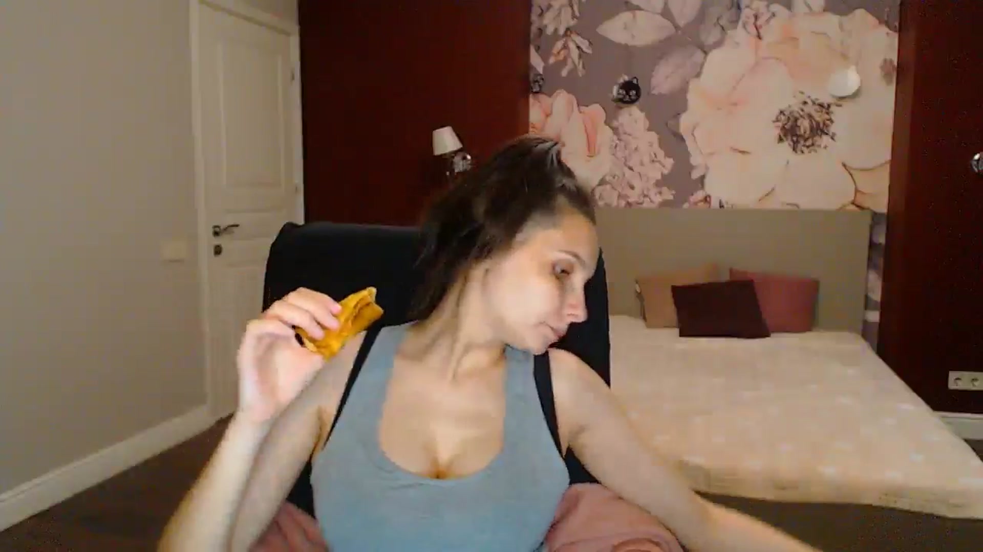 Gallery image thumbnail from Karina_Mils's myfreecams stream on, 06/28/2025, 18:48 image 5 of 20