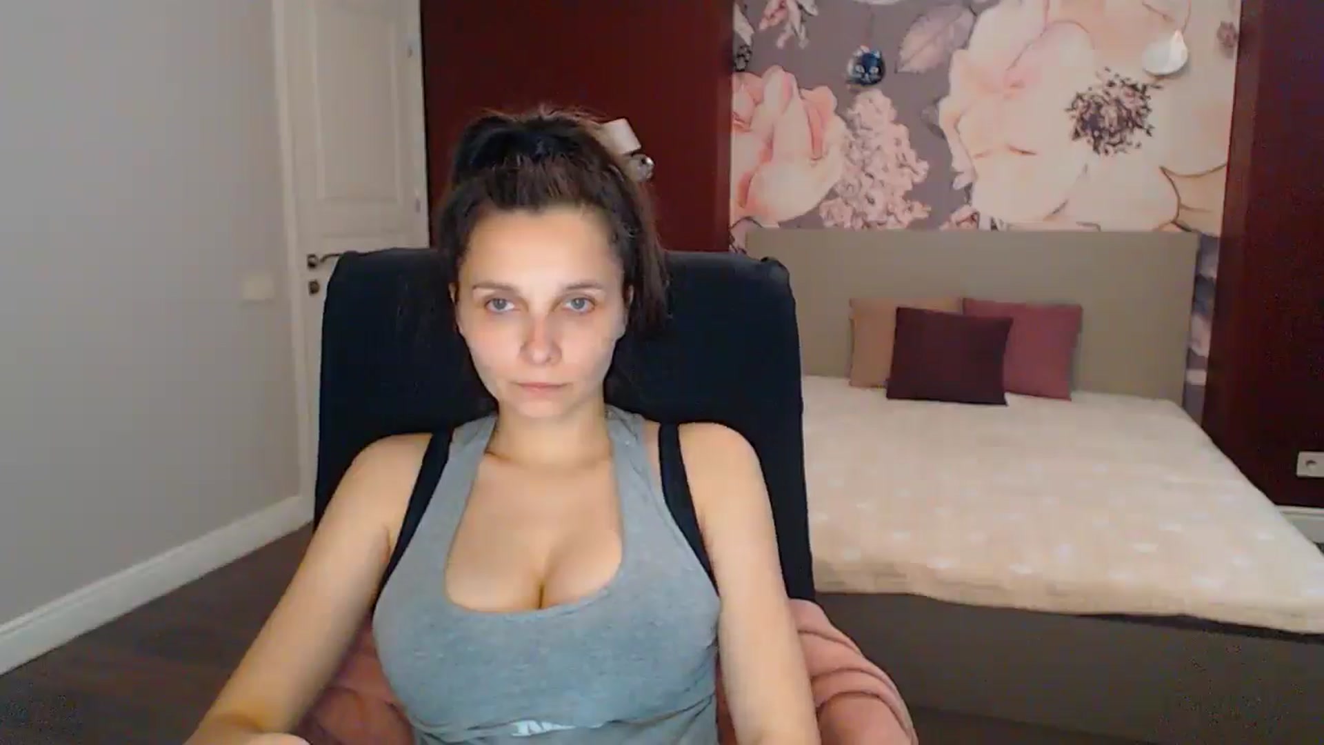 Gallery image thumbnail from Karina_Mils's myfreecams stream on, 06/29/2025, 15:41 image 2 of 20