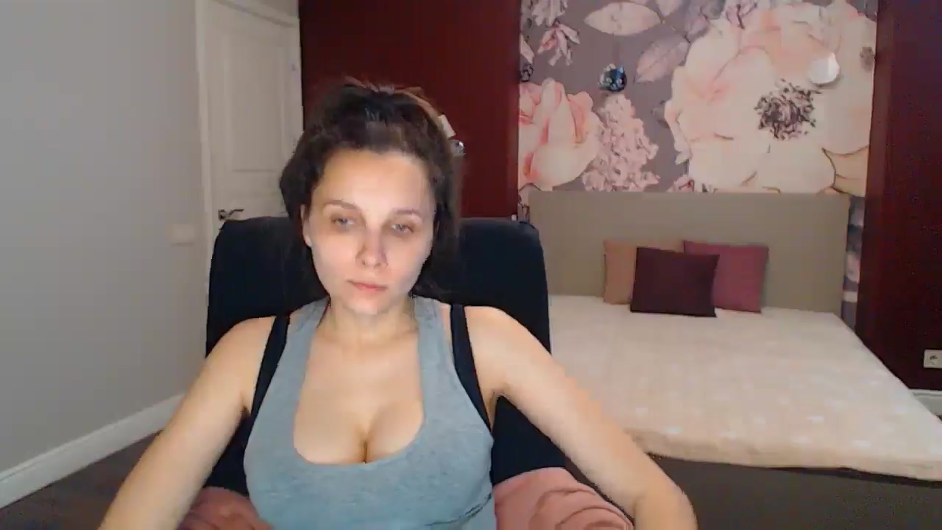 Gallery image thumbnail from Karina_Mils's myfreecams stream on, 06/29/2025, 15:41 image 6 of 20