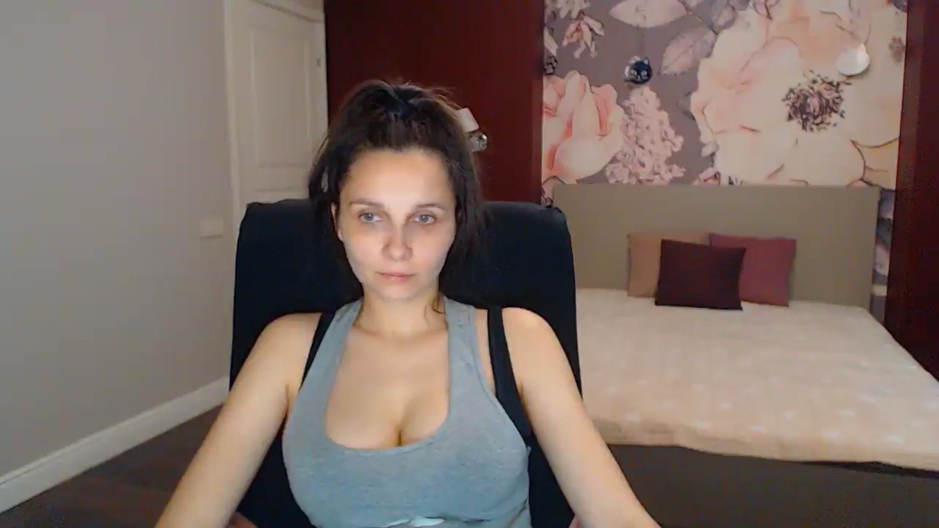 Gallery image thumbnail from Karina_Mils's myfreecams stream on, 06/29/2025, 15:41 image 19 of 20