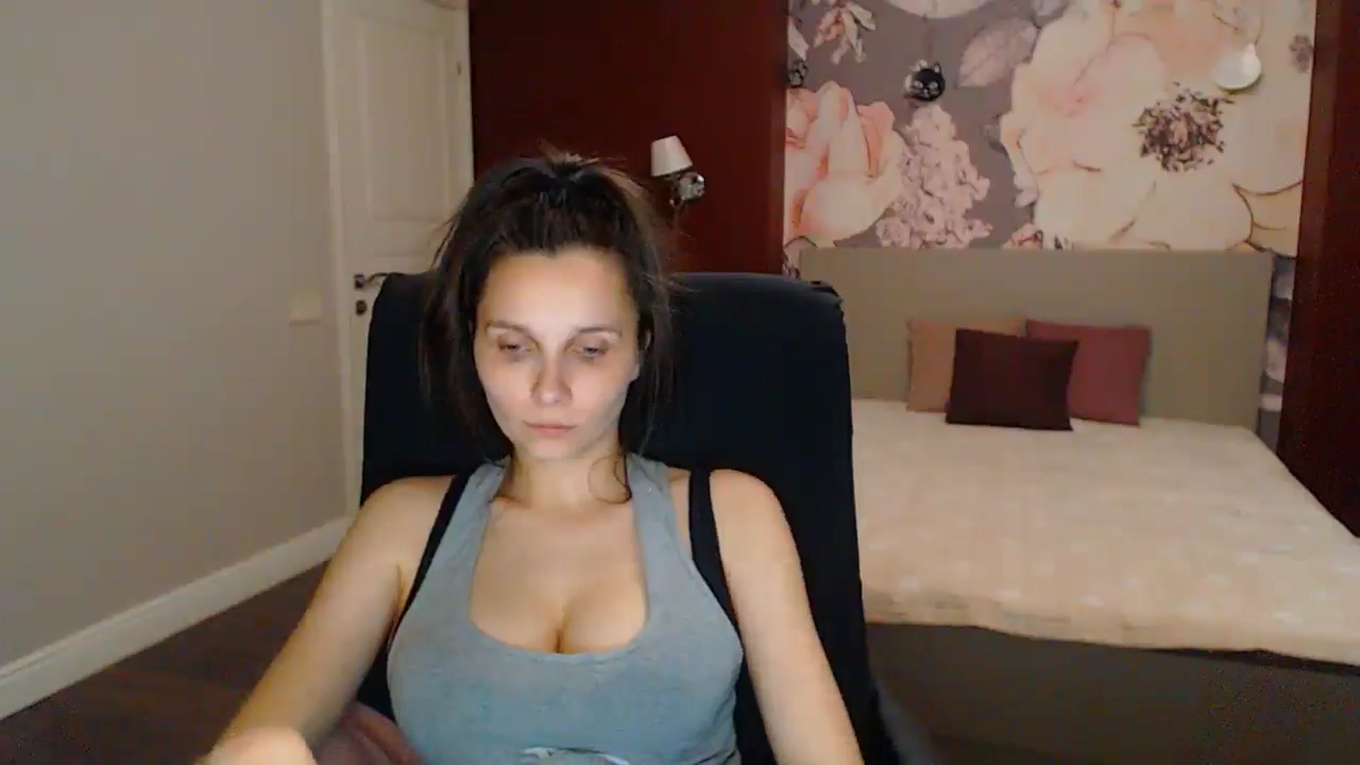 Gallery image thumbnail from Karina_Mils's myfreecams stream on, 06/29/2025, 17:55 image 8 of 20