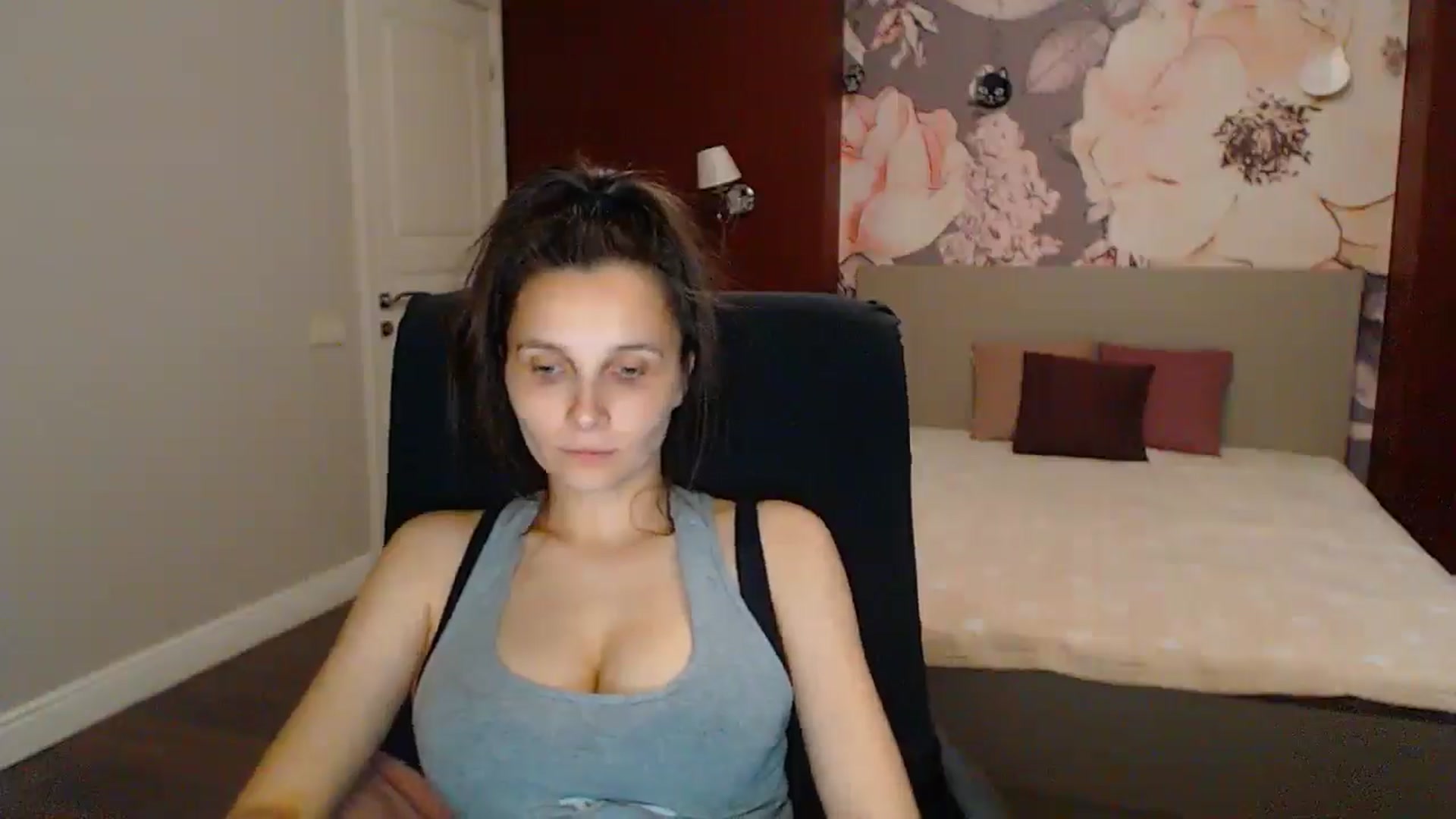 Gallery image thumbnail from Karina_Mils's myfreecams stream on, 06/29/2025, 17:55 image 9 of 20