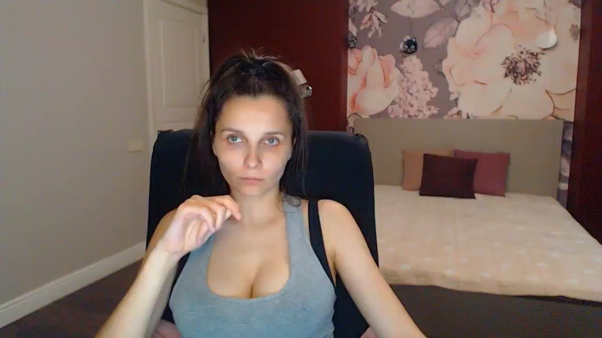 Gallery image thumbnail from Karina_Mils's myfreecams stream on, 06/29/2025, 17:55 image 1 of 20