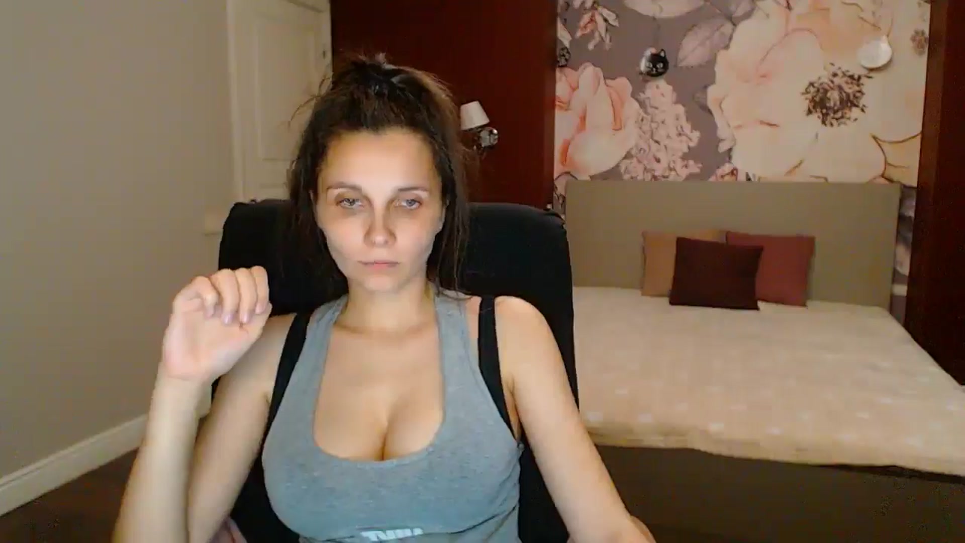 Gallery image thumbnail from Karina_Mils's myfreecams stream on, 06/29/2025, 19:37 image 5 of 20