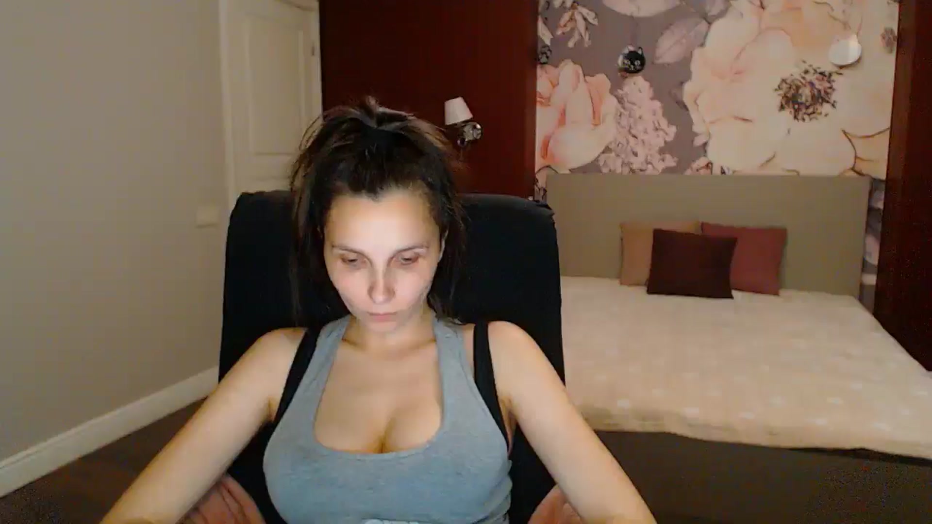 Gallery image thumbnail from Karina_Mils's myfreecams stream on, 06/29/2025, 19:37 image 2 of 20