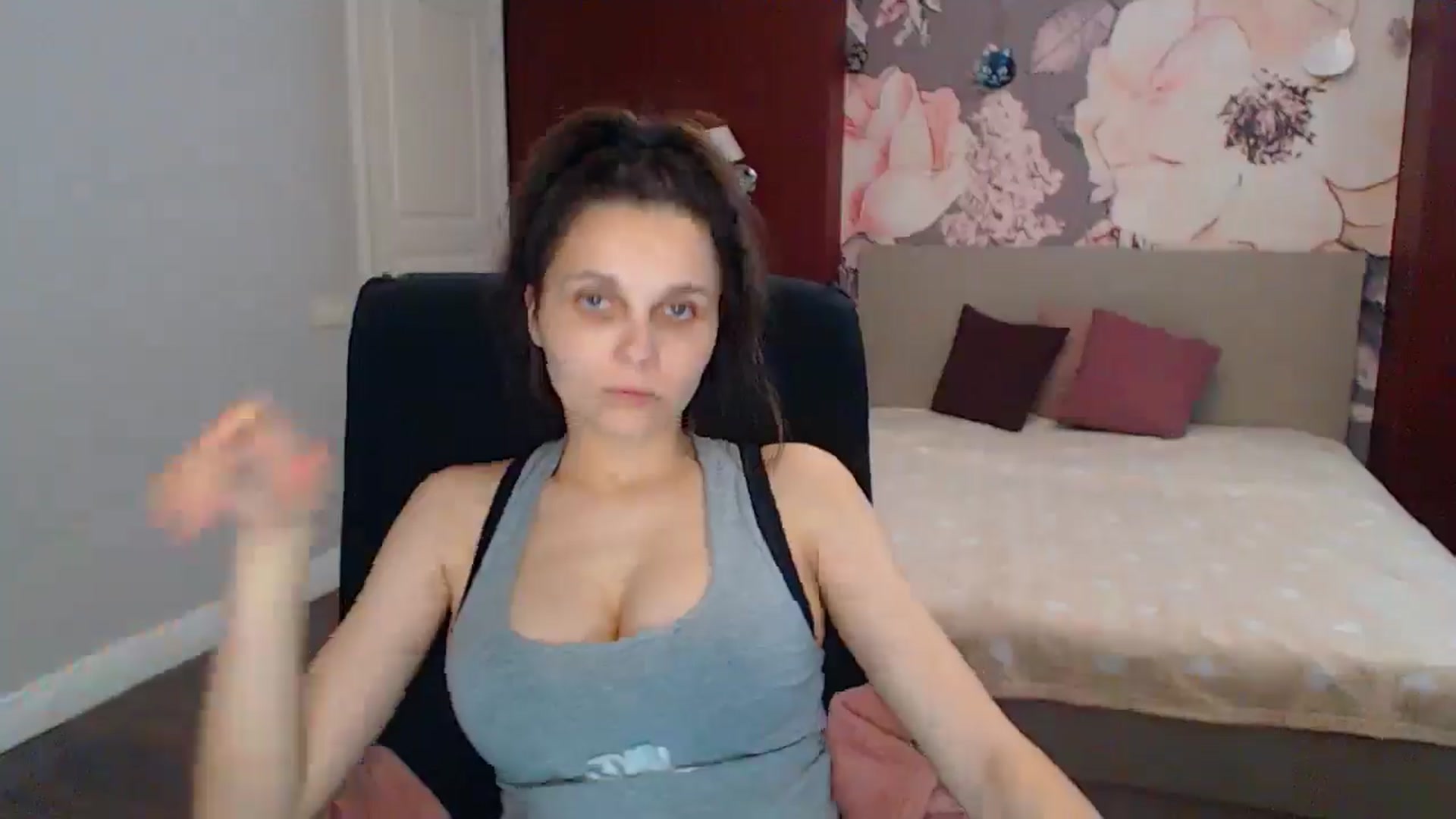 Gallery image thumbnail from Karina_Mils's myfreecams stream on, 06/30/2025, 11:17 image 18 of 20