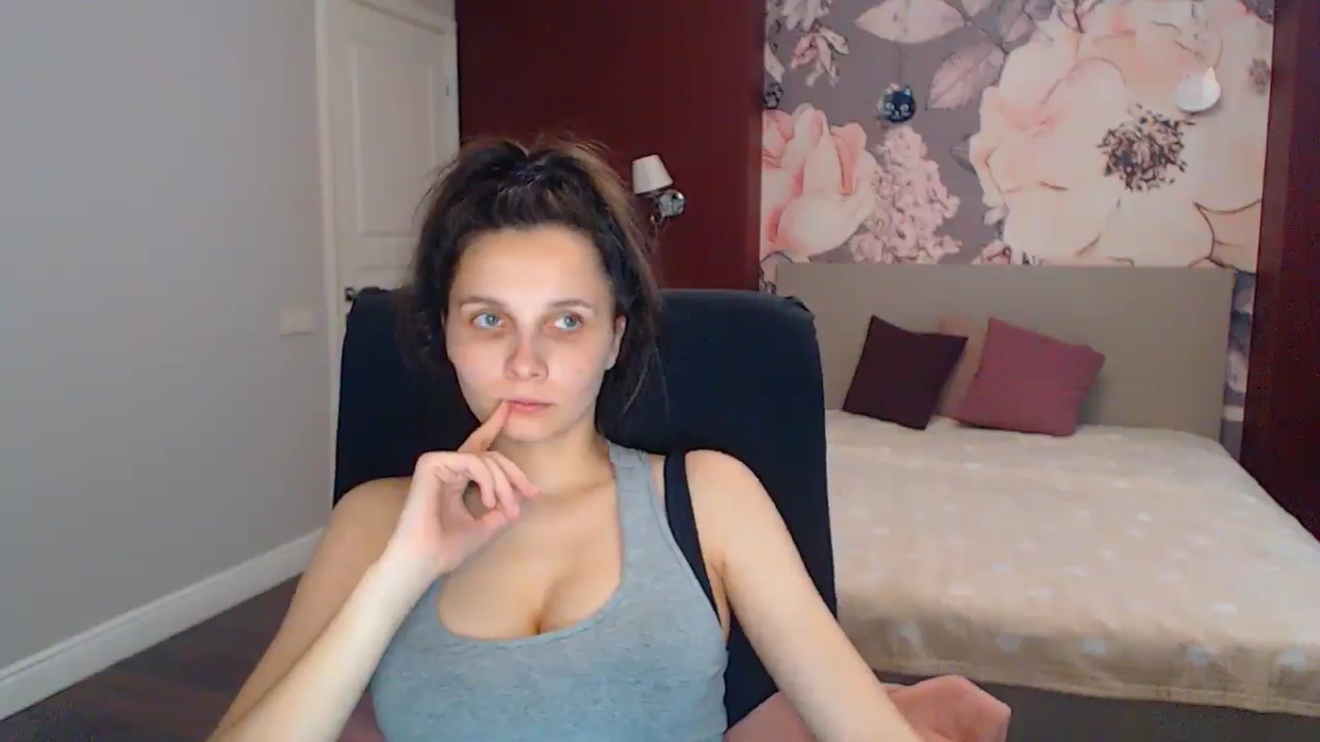 Gallery image thumbnail from Karina_Mils's myfreecams stream on, 06/30/2025, 11:17 image 2 of 20