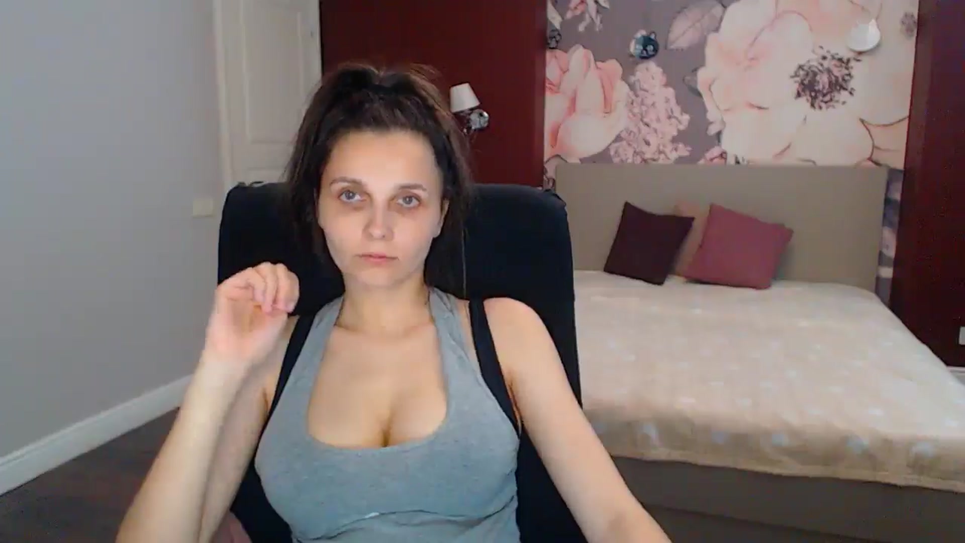 Gallery image thumbnail from Karina_Mils's myfreecams stream on, 06/30/2025, 11:17 image 20 of 20