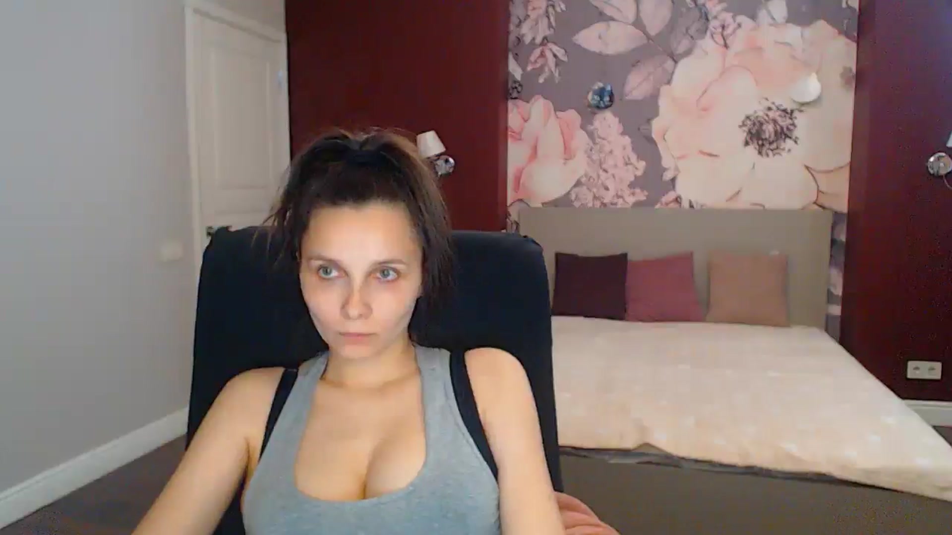 Gallery image thumbnail from Karina_Mils's myfreecams stream on, 07/05/2025, 14:37 image 20 of 20