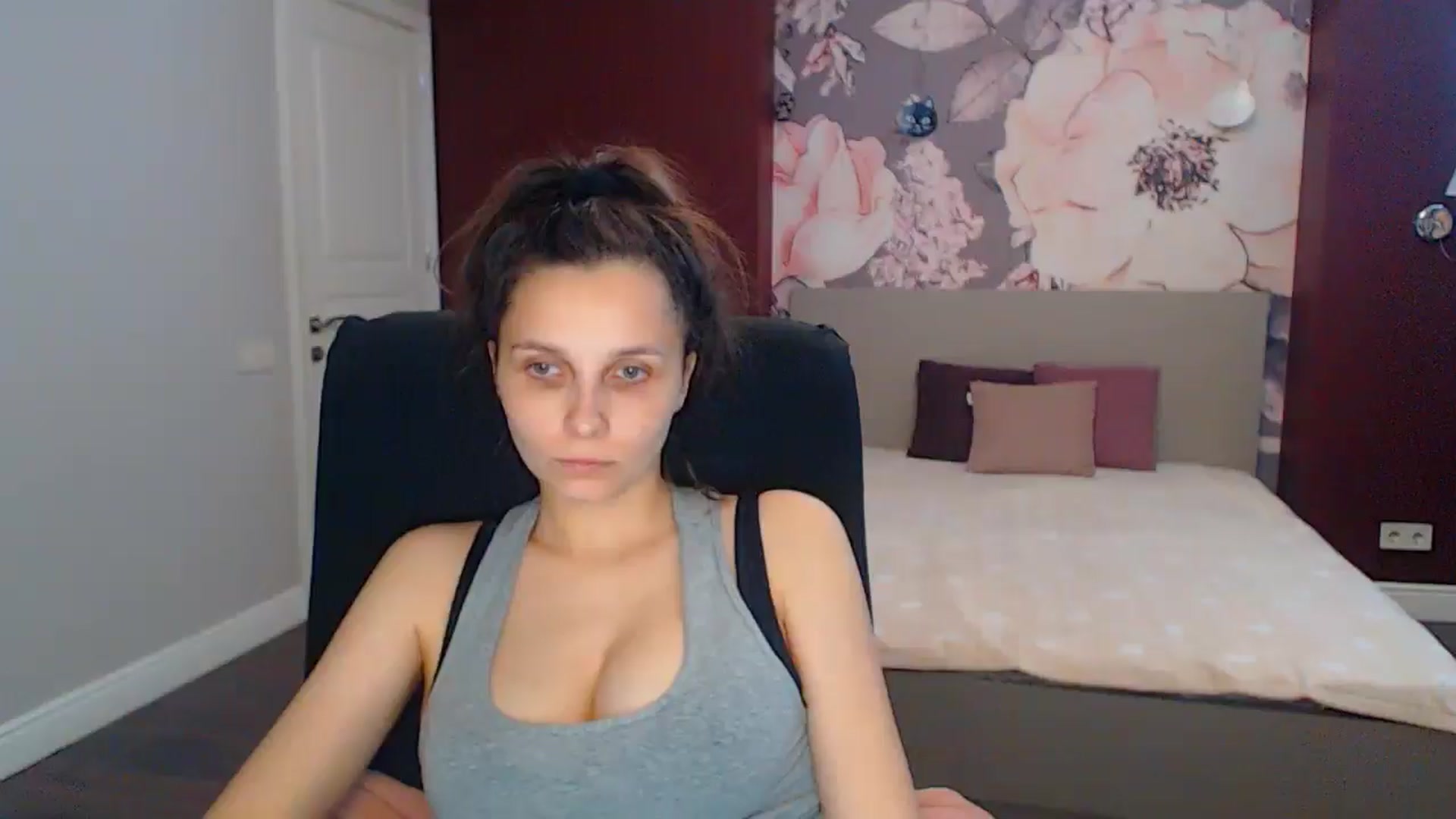 Gallery image thumbnail from Karina_Mils's myfreecams stream on, 07/07/2025, 11:48 image 1 of 20