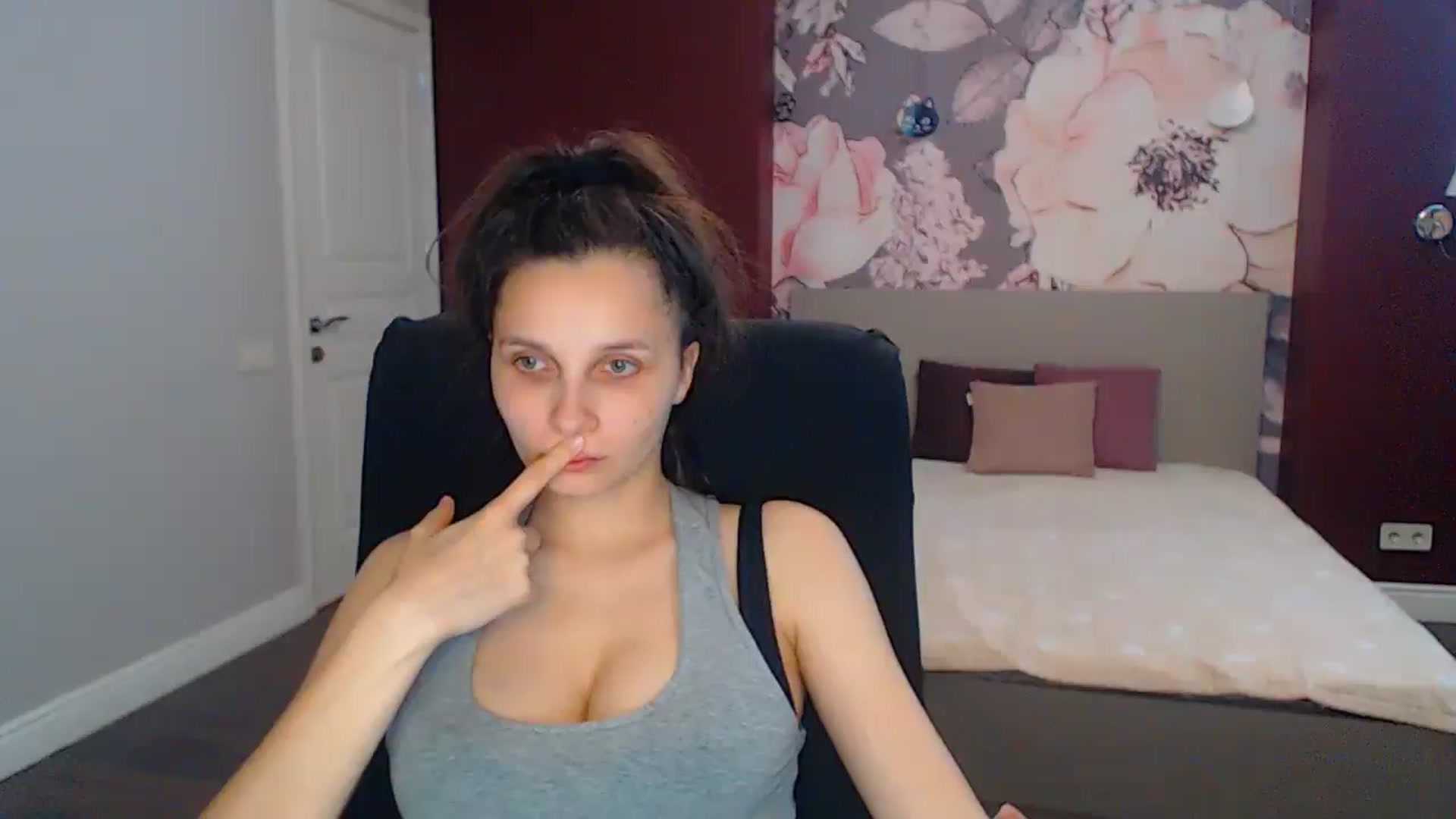 Gallery image thumbnail from Karina_Mils's myfreecams stream on, 07/07/2025, 11:48 image 13 of 20