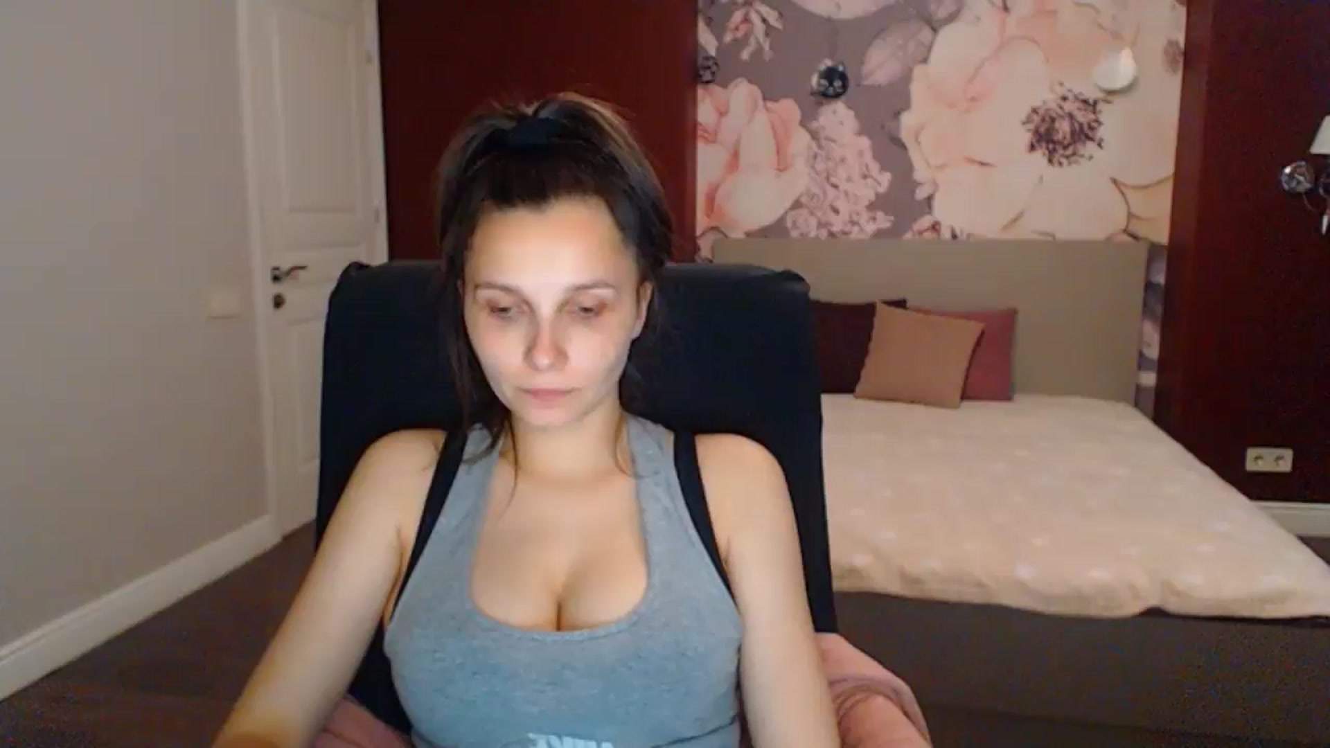 Gallery image thumbnail from Karina_Mils's myfreecams stream on, 07/11/2025, 17:21 image 1 of 20