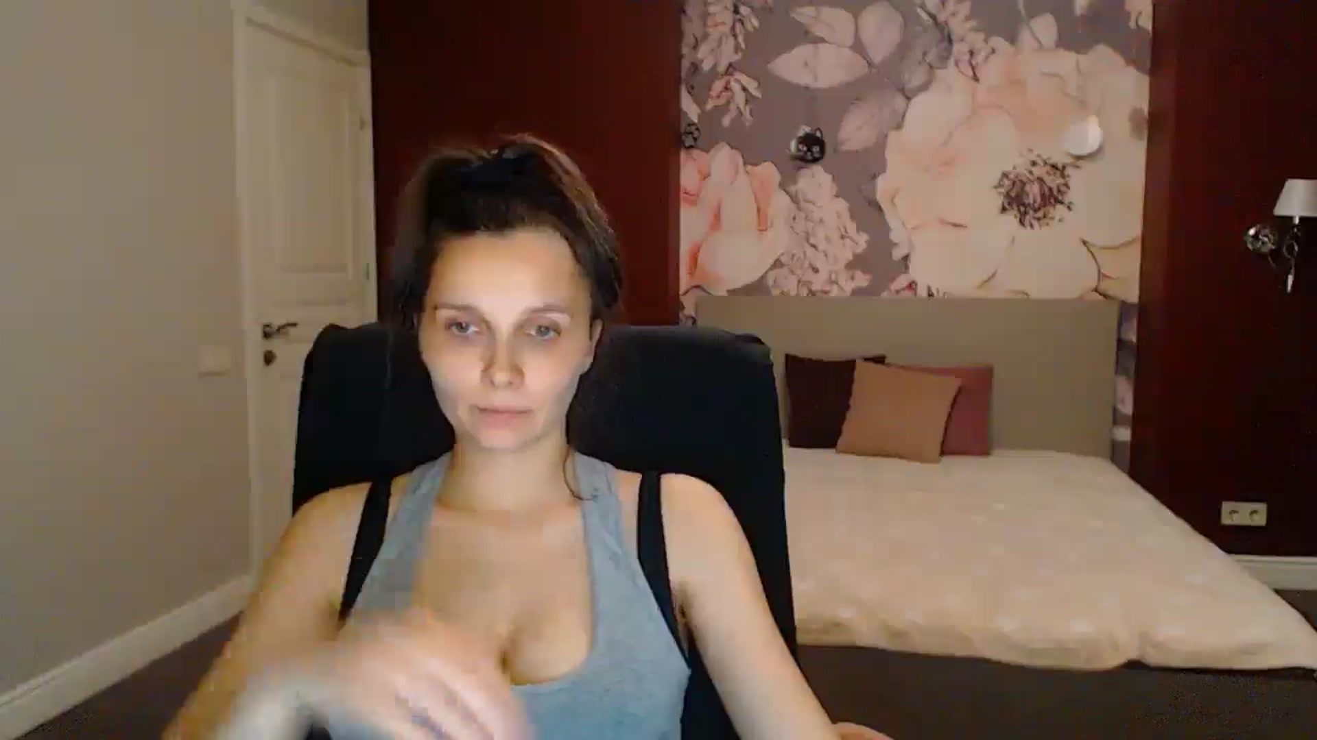 Gallery image thumbnail from Karina_Mils's myfreecams stream on, 07/11/2025, 19:28 image 20 of 20