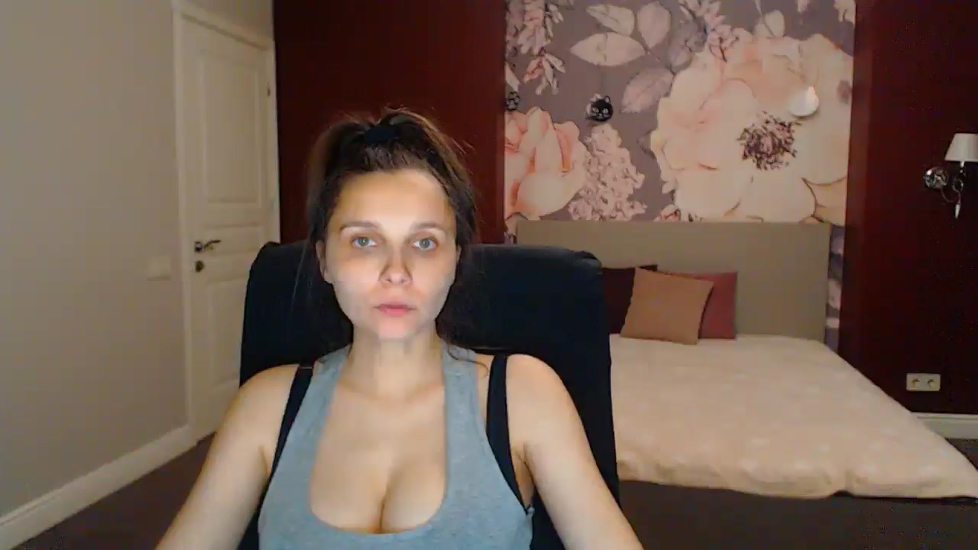 Gallery image thumbnail from Karina_Mils's myfreecams stream on, 07/11/2025, 19:28 image 2 of 20