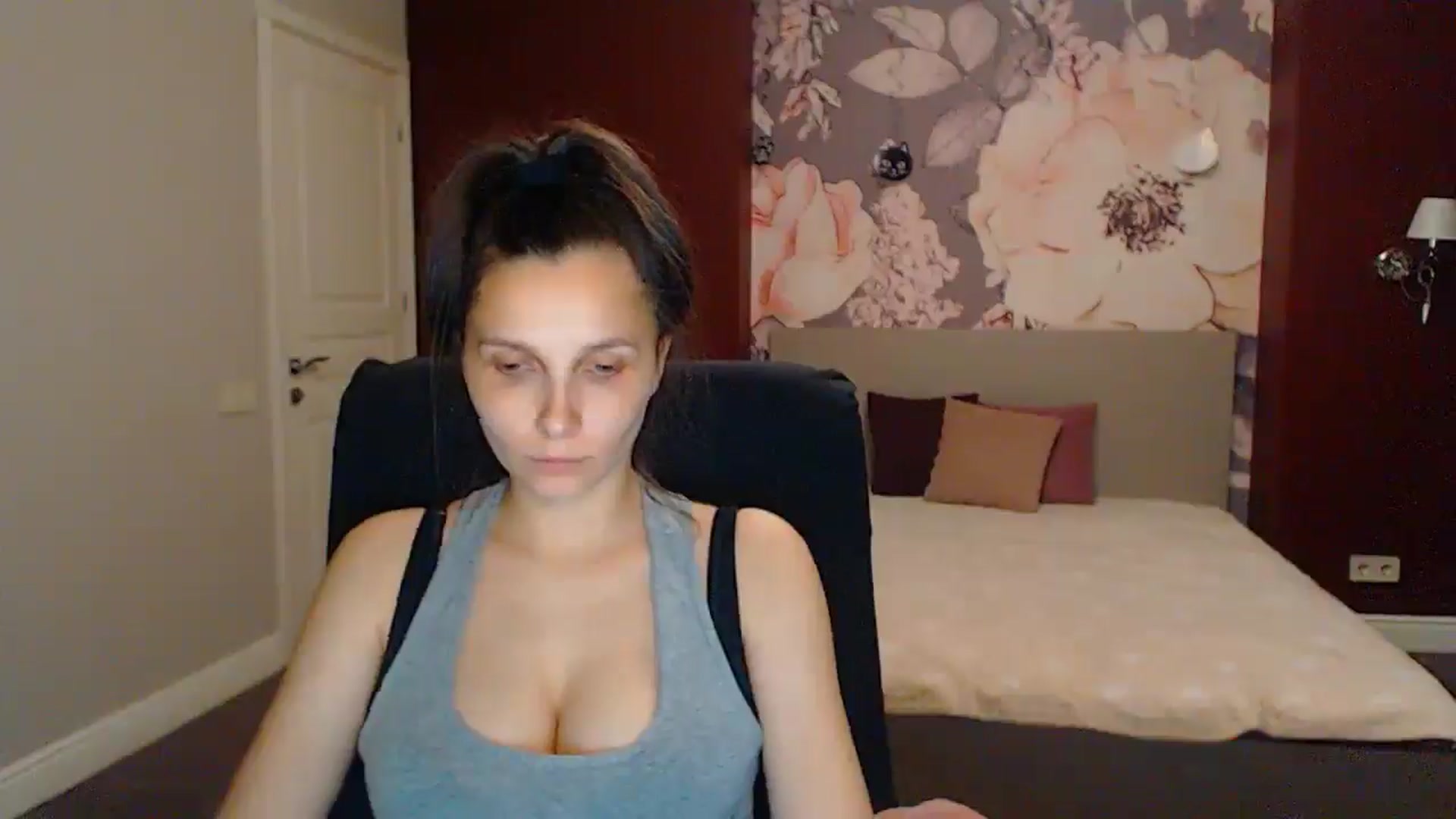 Gallery image thumbnail from Karina_Mils's myfreecams stream on, 07/11/2025, 19:28 image 9 of 20