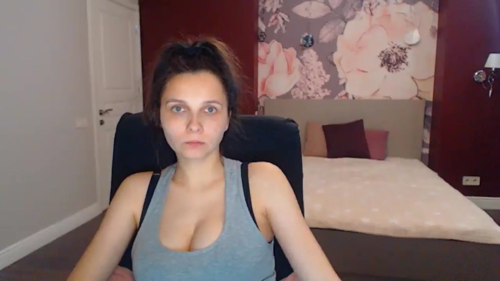 Gallery image thumbnail from Karina_Mils's myfreecams stream on, 07/12/2025, 16:13 image 8 of 20