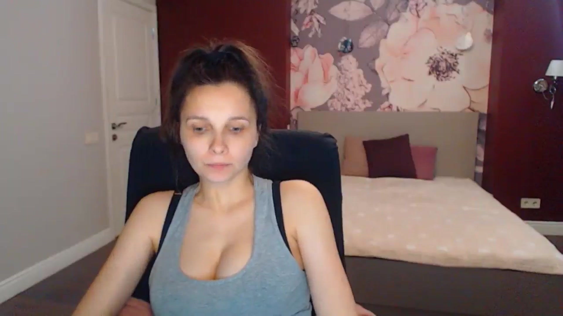 Gallery image thumbnail from Karina_Mils's myfreecams stream on, 07/12/2025, 16:13 image 3 of 20