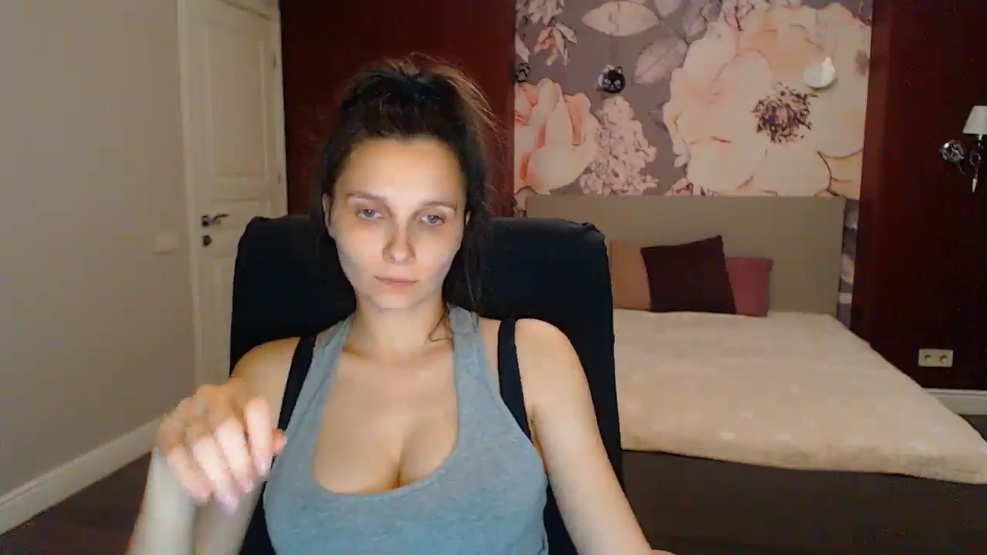 Gallery image thumbnail from Karina_Mils's myfreecams stream on, 07/12/2025, 18:34 image 20 of 20