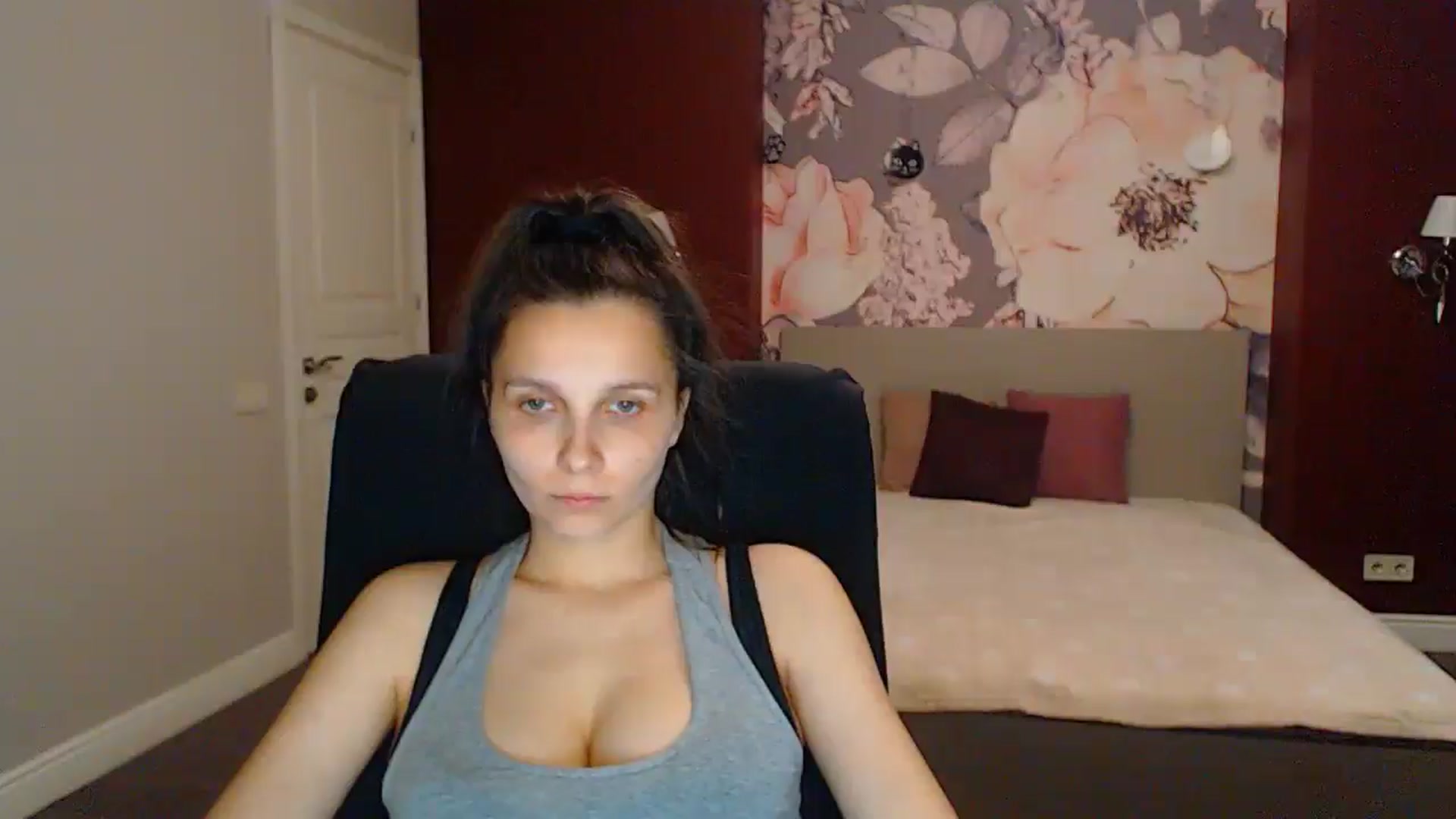 Gallery image thumbnail from Karina_Mils's myfreecams stream on, 07/13/2025, 17:40 image 20 of 20