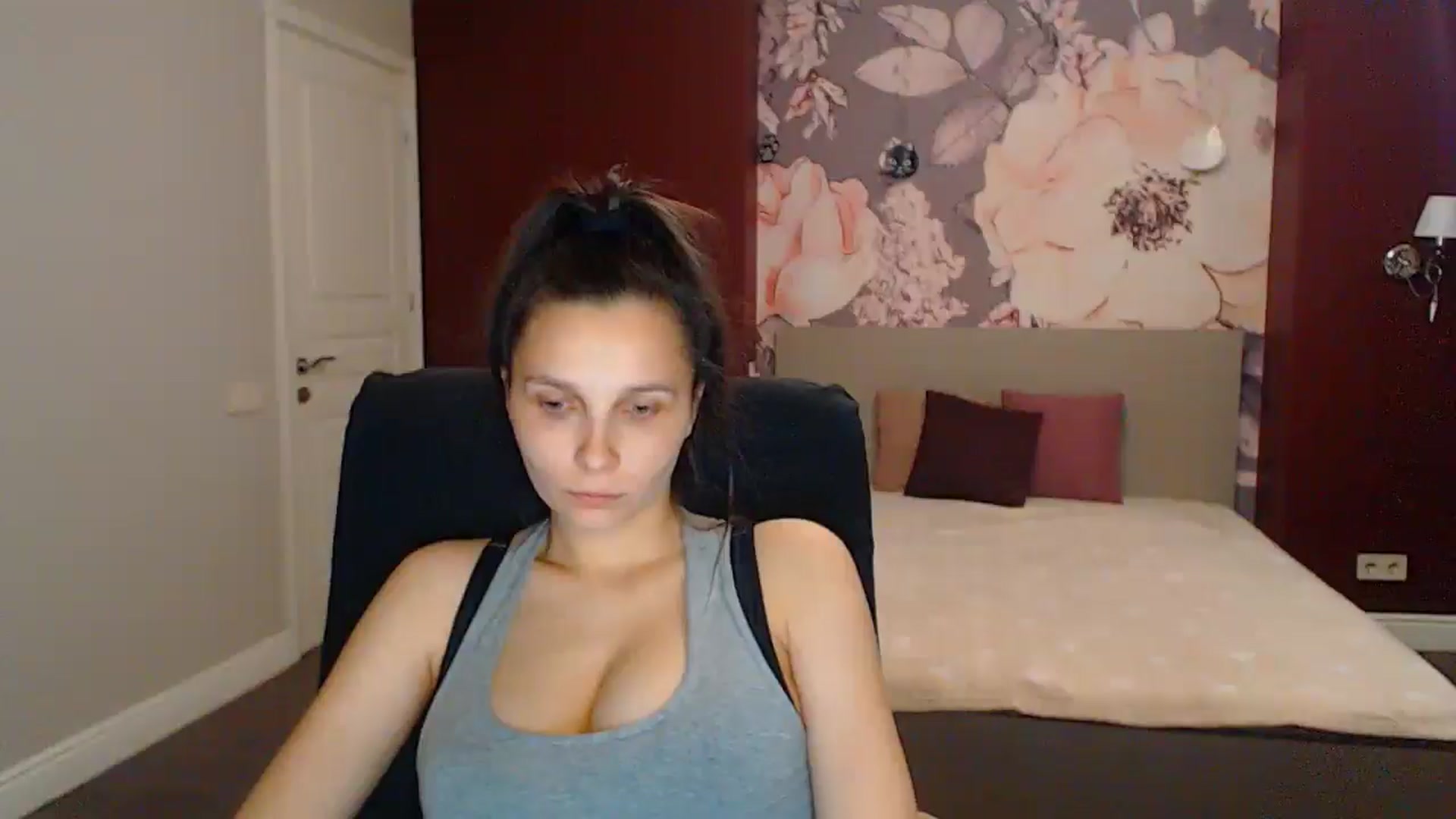 Gallery image thumbnail from Karina_Mils's myfreecams stream on, 07/13/2025, 17:40 image 7 of 20