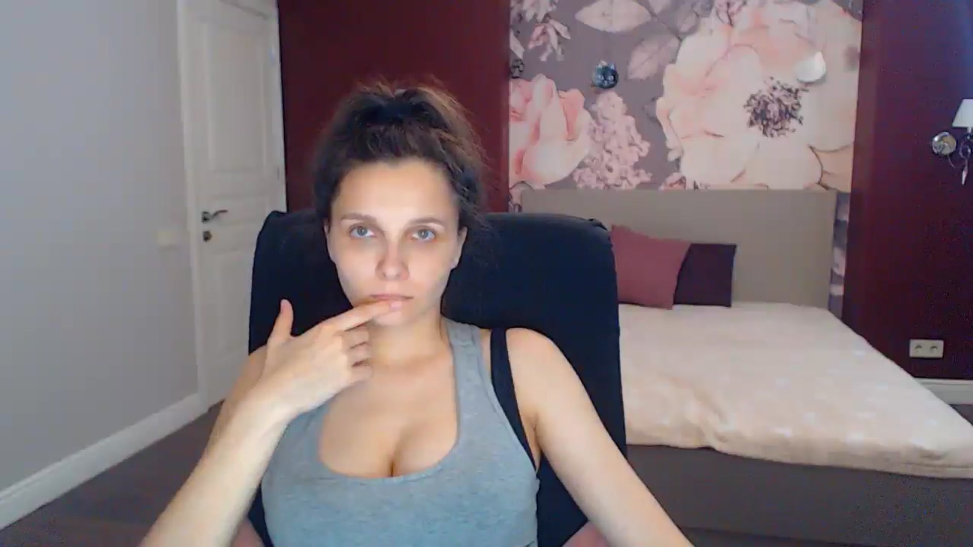 Gallery image thumbnail from Karina_Mils's myfreecams stream on, 07/14/2025, 10:43 image 20 of 20