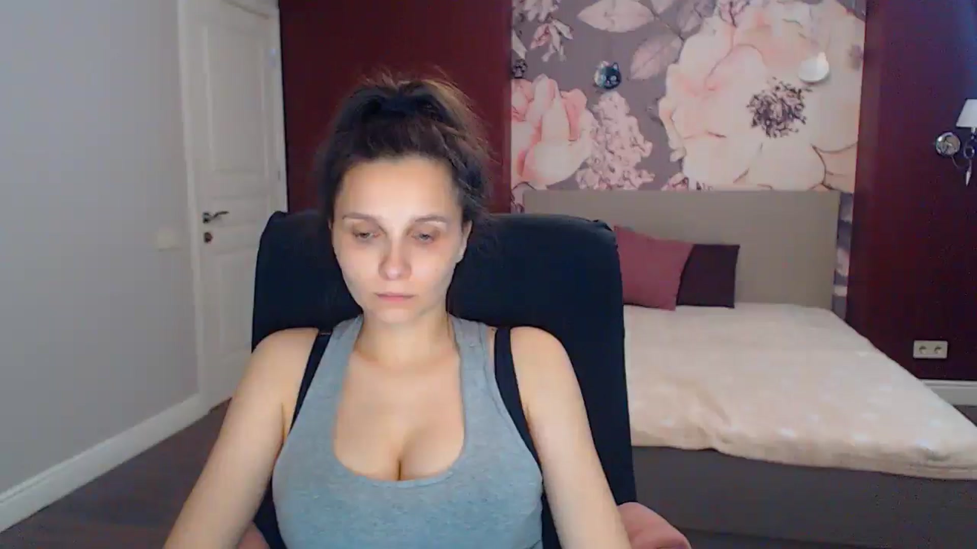 Gallery image thumbnail from Karina_Mils's myfreecams stream on, 07/14/2025, 10:43 image 11 of 20