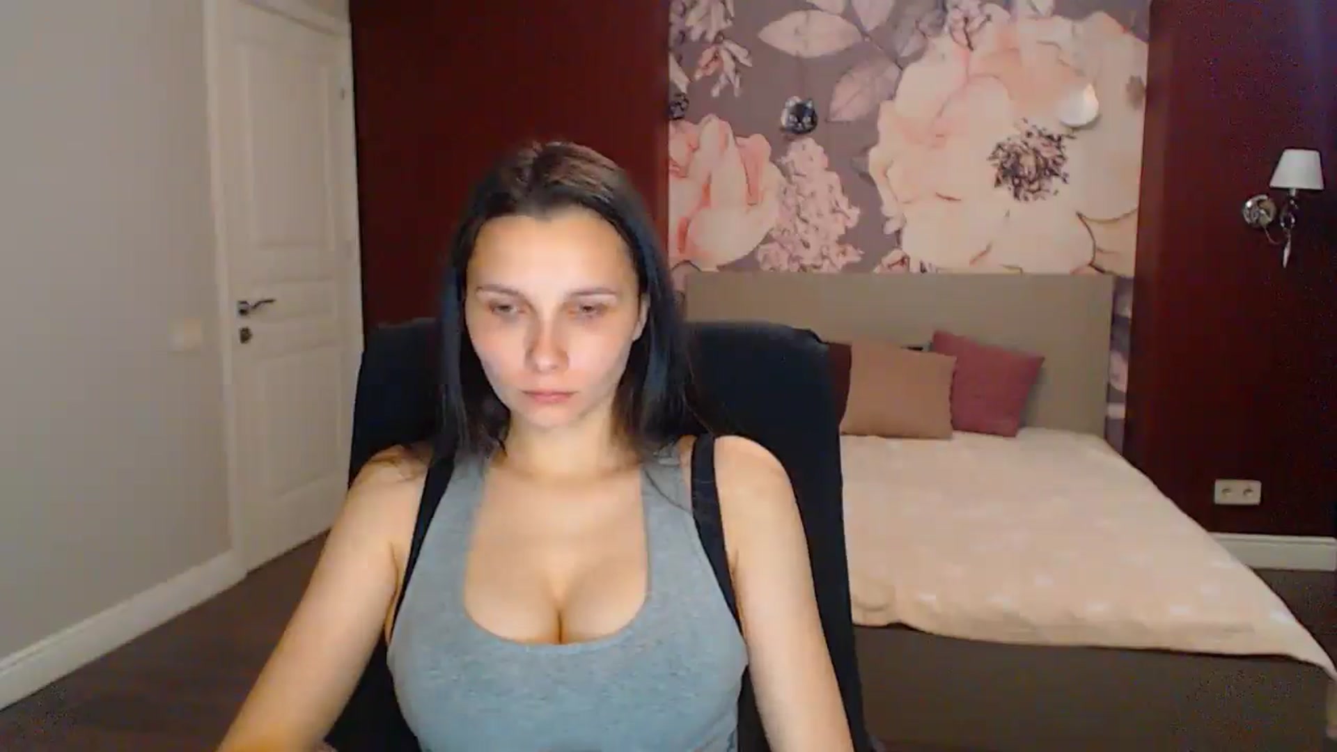 Gallery image thumbnail from Karina_Mils's myfreecams stream on, 07/18/2025, 17:02 image 10 of 20