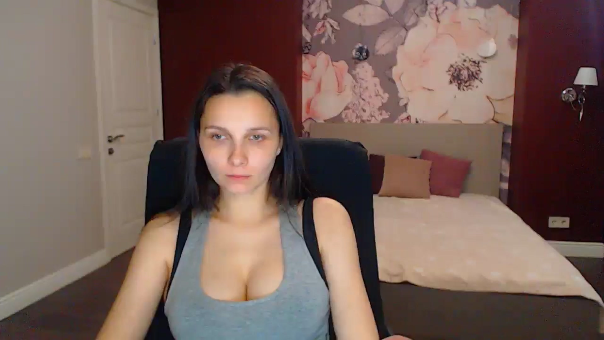 Gallery image thumbnail from Karina_Mils's myfreecams stream on, 07/18/2025, 17:02 image 13 of 20