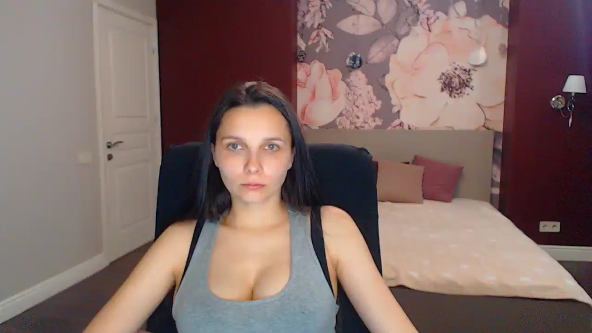 Gallery image thumbnail from Karina_Mils's myfreecams stream on, 07/18/2025, 17:02 image 4 of 20