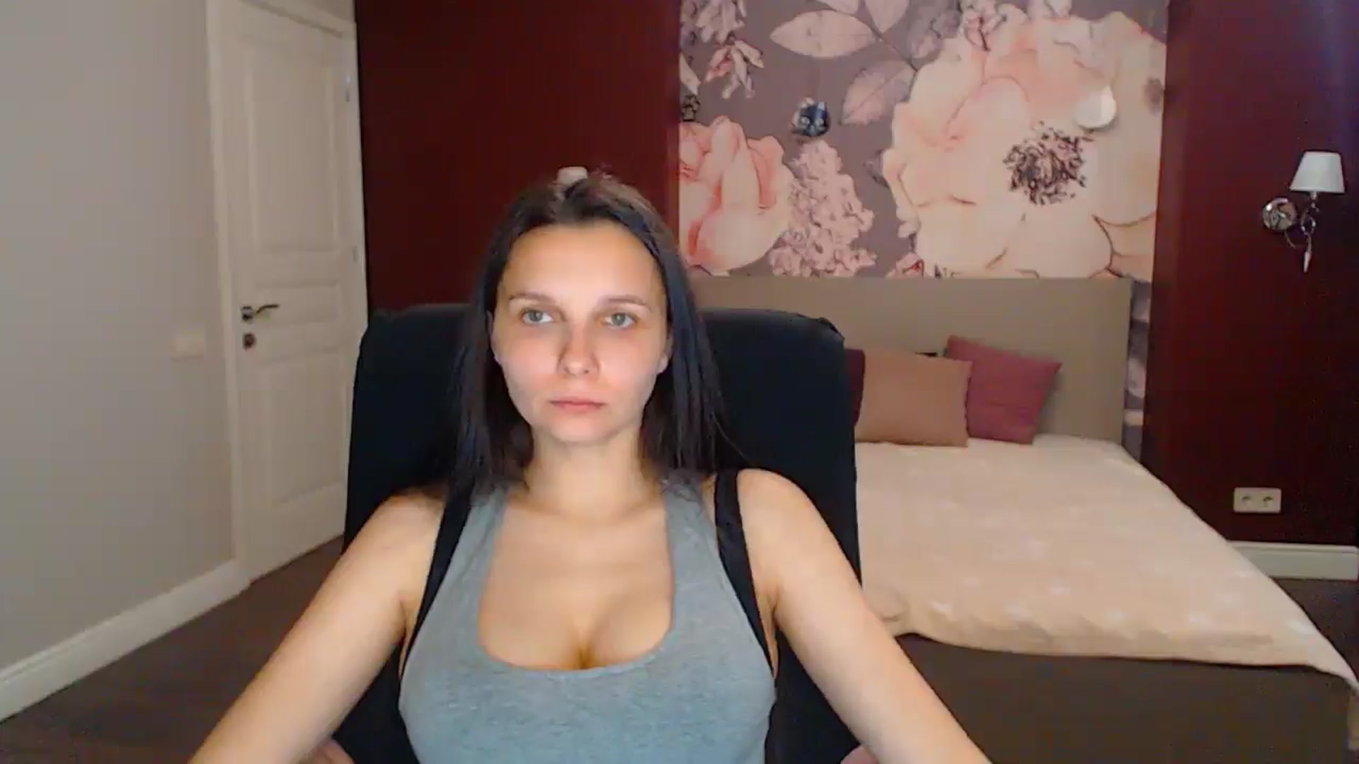 Gallery image thumbnail from Karina_Mils's myfreecams stream on, 07/18/2025, 17:02 image 8 of 20