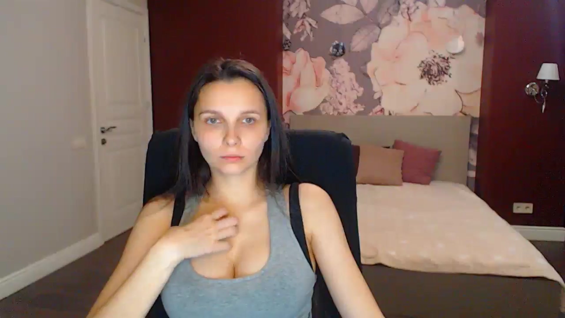 Gallery image thumbnail from Karina_Mils's myfreecams stream on, 07/18/2025, 17:02 image 11 of 20