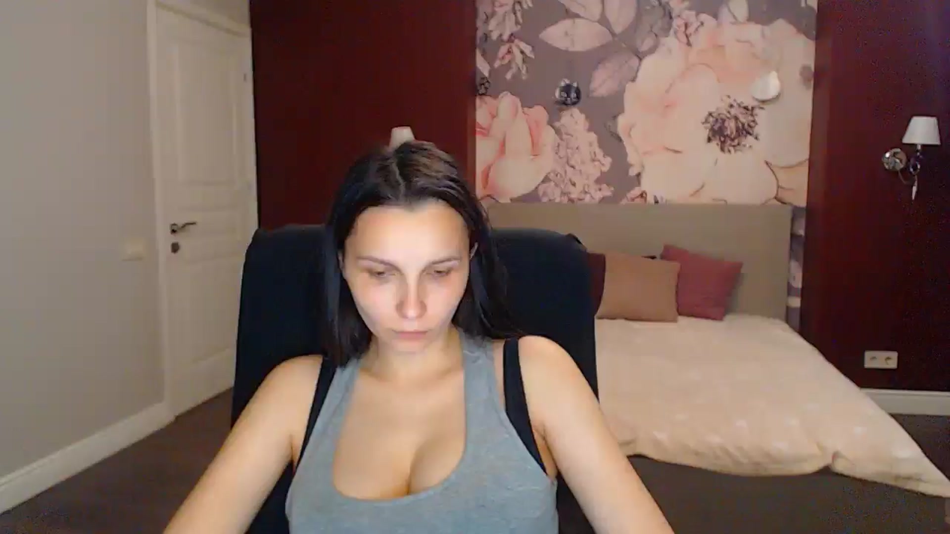 Gallery image thumbnail from Karina_Mils's myfreecams stream on, 07/18/2025, 17:02 image 17 of 20