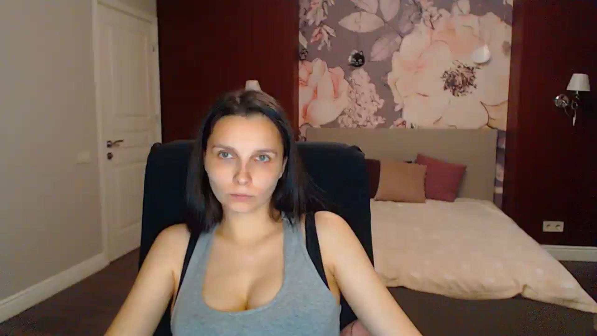 Gallery image thumbnail from Karina_Mils's myfreecams stream on, 07/18/2025, 18:04 image 8 of 20