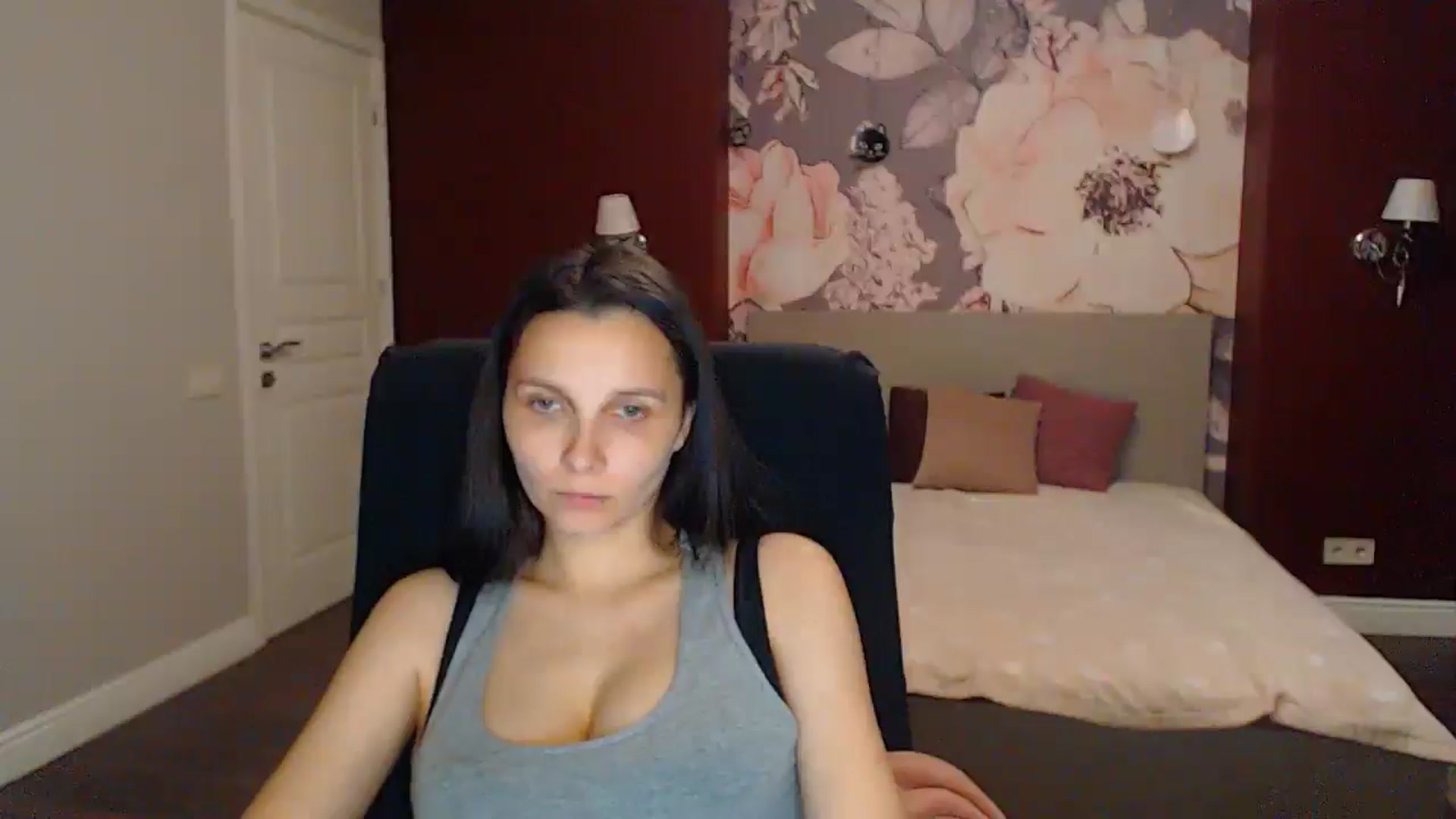Gallery image thumbnail from Karina_Mils's myfreecams stream on, 07/18/2025, 18:04 image 12 of 20