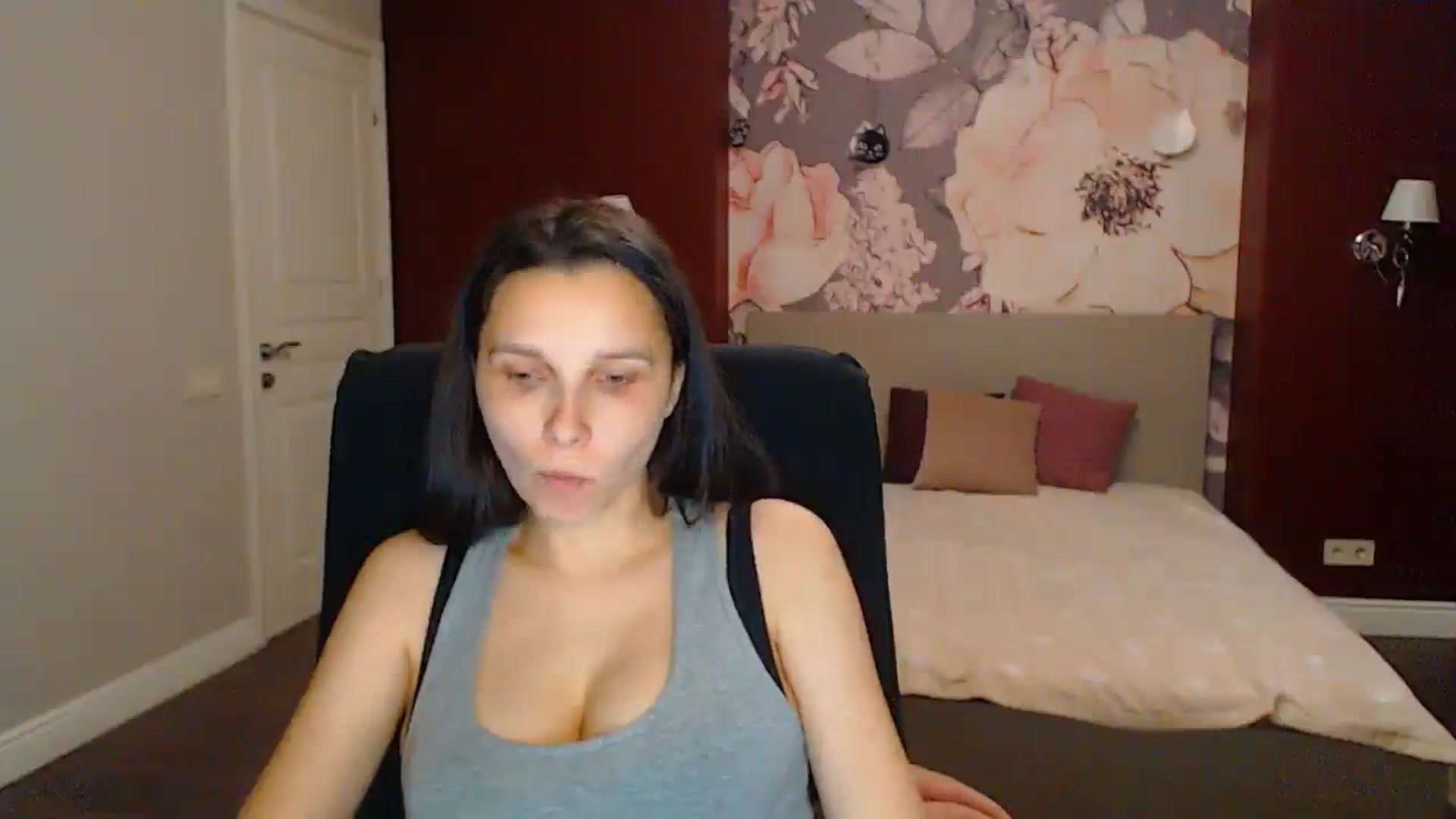Gallery image thumbnail from Karina_Mils's myfreecams stream on, 07/18/2025, 18:04 image 2 of 20